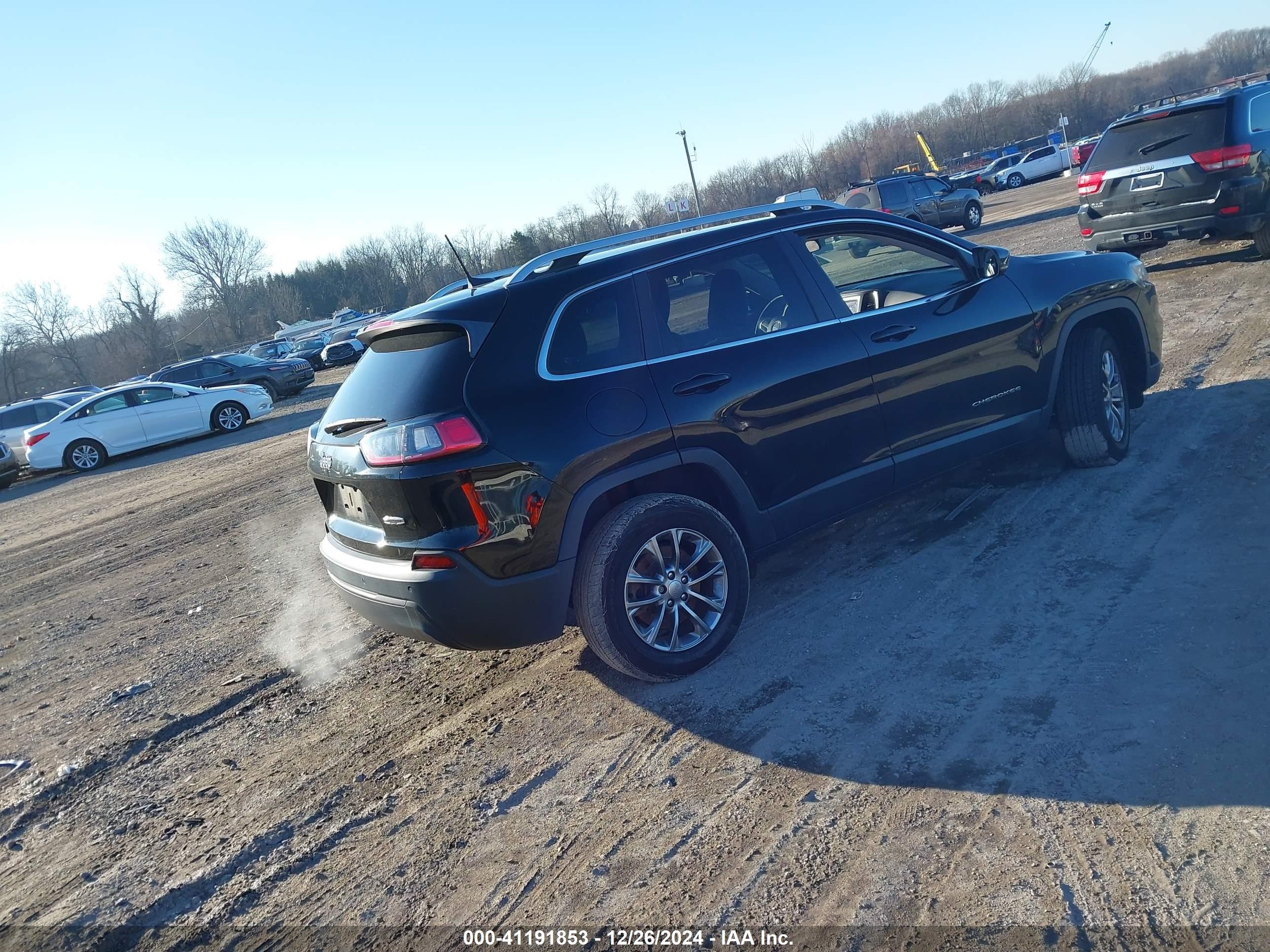 2019 Jeep Cherokee Latitude Plus 4x4 Black vin: 1C4PJMLB9KD351646