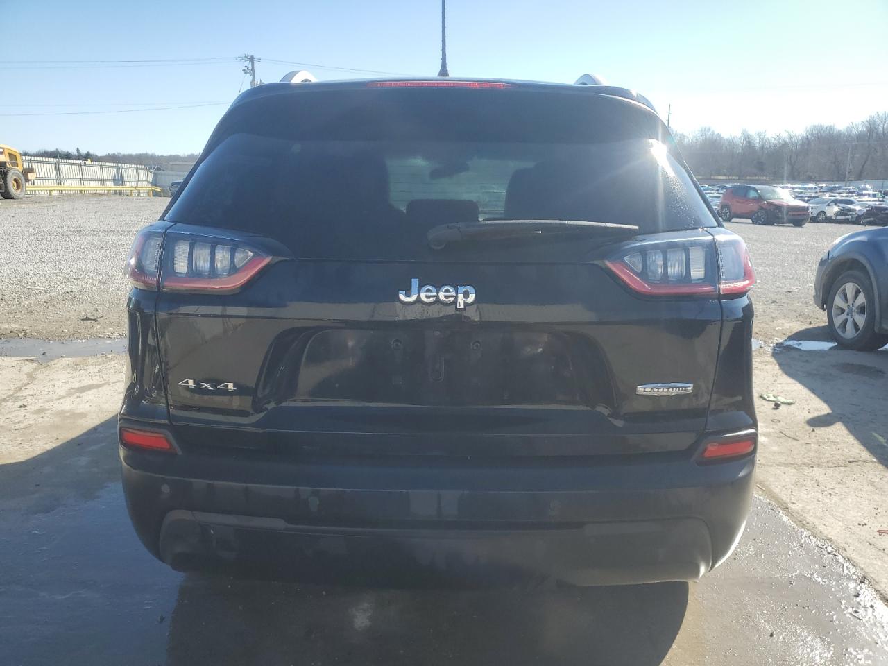2019 Jeep Cherokee Latitude Plus   Black vin: 1C4PJMLB9KD393752