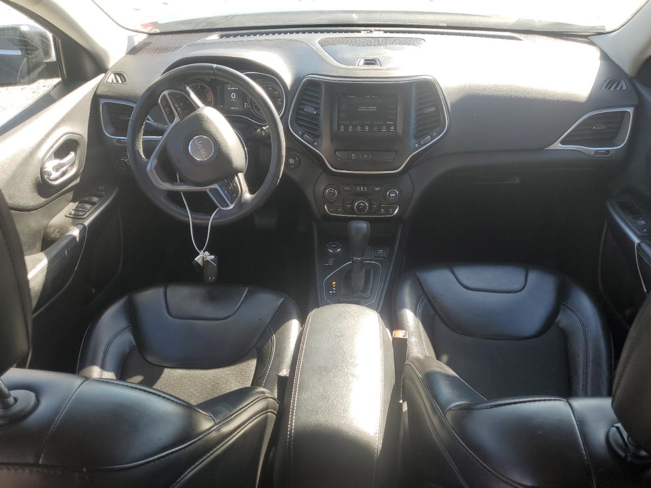 2019 Jeep Cherokee Latitude Plus   Black vin: 1C4PJMLB9KD393752