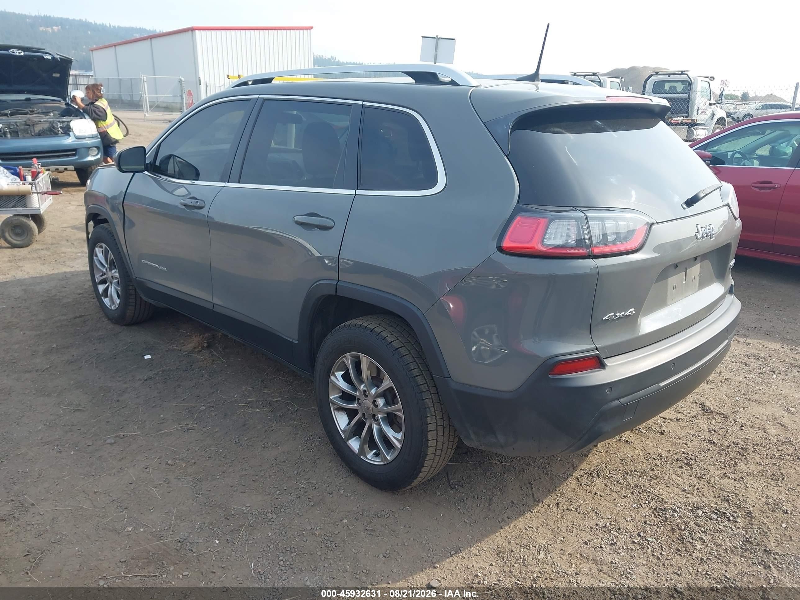 2020 Jeep Cherokee Latitude Plus 4x4 Gray vin: 1C4PJMLB9LD612176