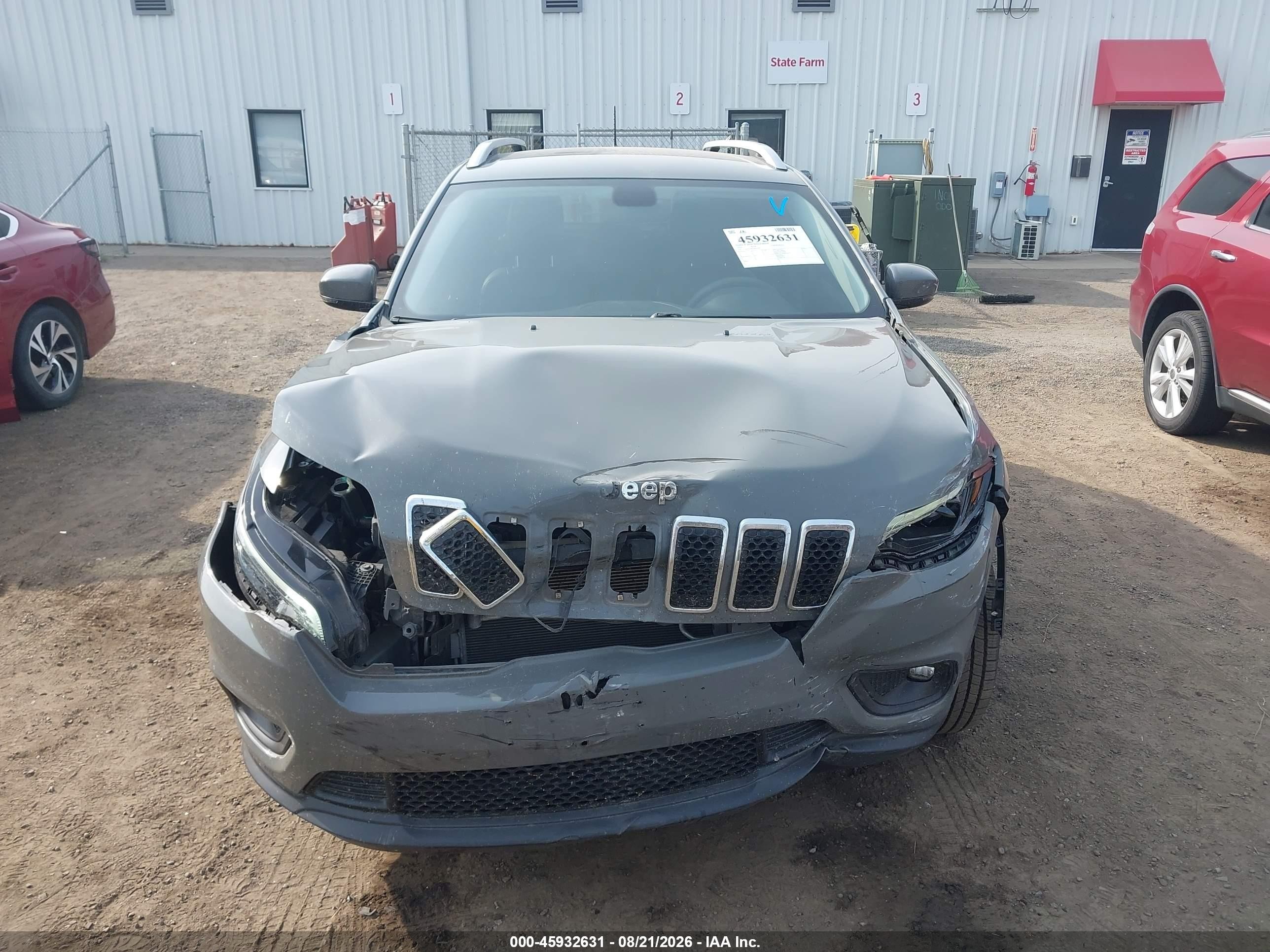 2020 Jeep Cherokee Latitude Plus 4x4 Gray vin: 1C4PJMLB9LD612176