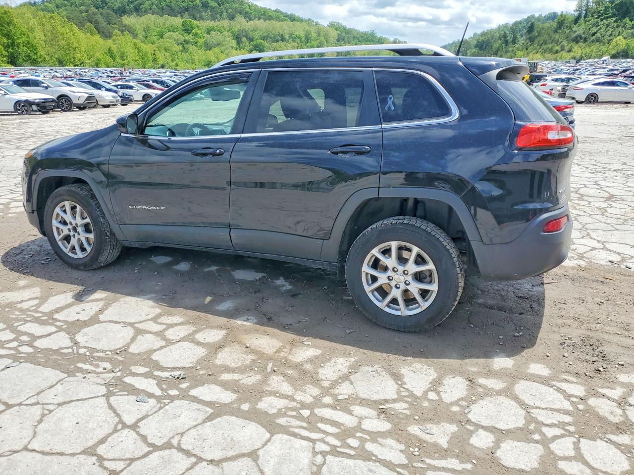 2018 Jeep Cherokee Latitude Plus Black vin: 1C4PJMLBXJD541227
