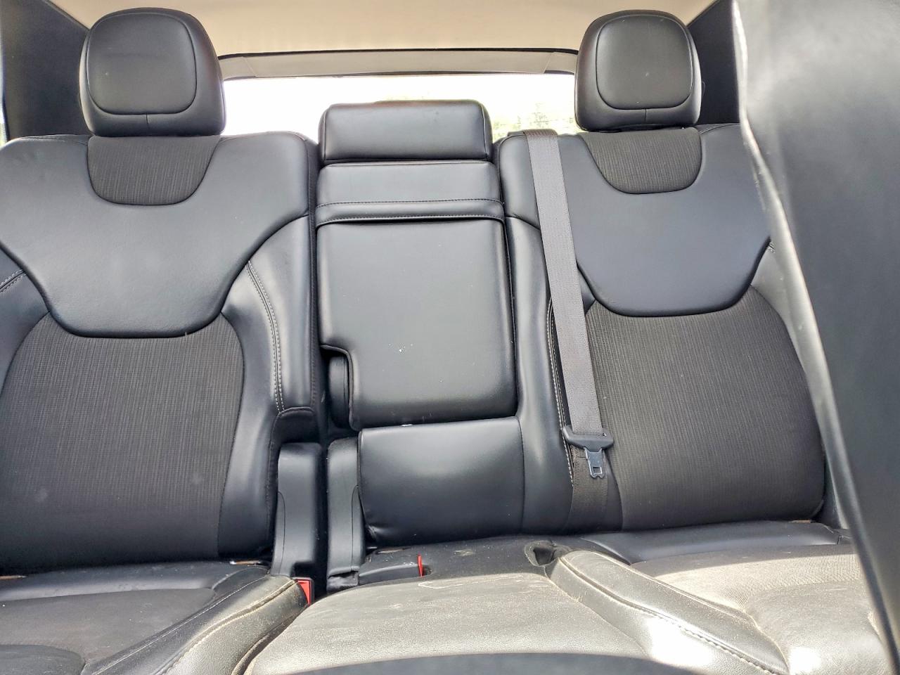 2018 Jeep Cherokee Latitude Plus Black vin: 1C4PJMLBXJD541227