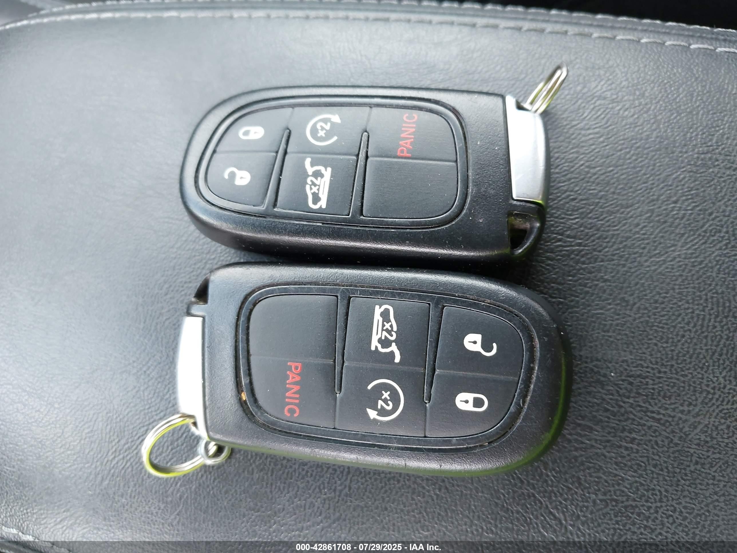 2019 Jeep Cherokee Latitude Plus 4x4 Белый vin: 1C4PJMLBXKD139984