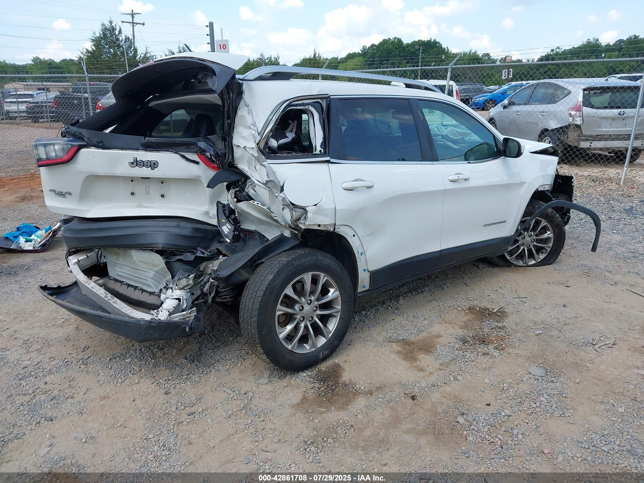 2019 Jeep Cherokee Latitude Plus 4x4 Белый vin: 1C4PJMLBXKD139984