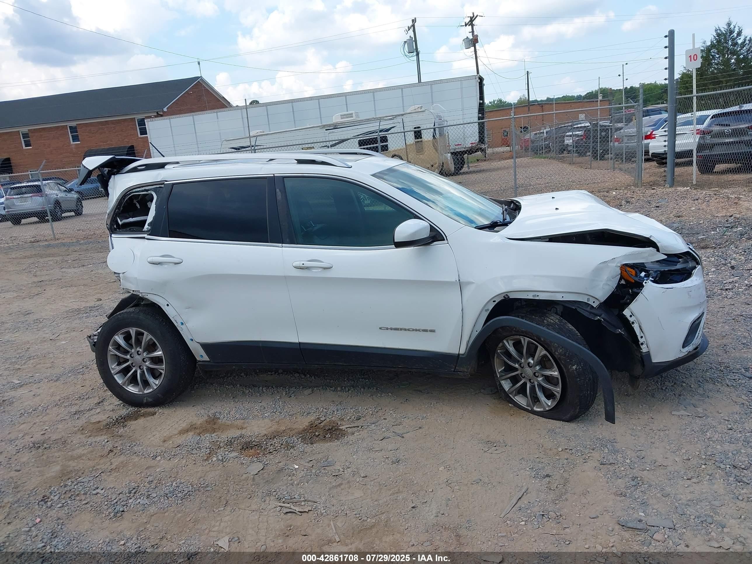 2019 Jeep Cherokee Latitude Plus 4x4 Белый vin: 1C4PJMLBXKD139984