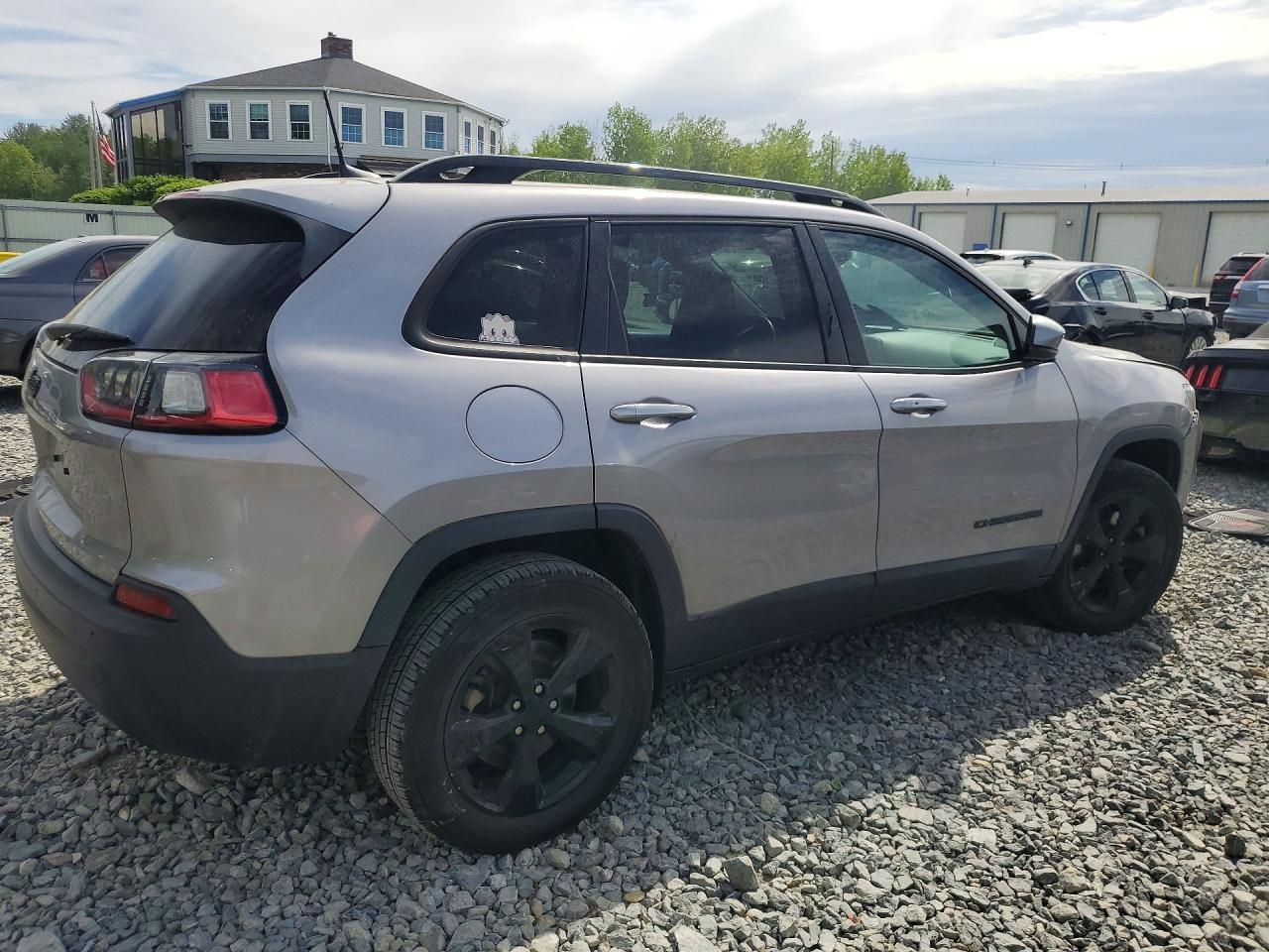 2021 Jeep Cherokee Latitude Plus Silver vin: 1C4PJMLBXMD142404