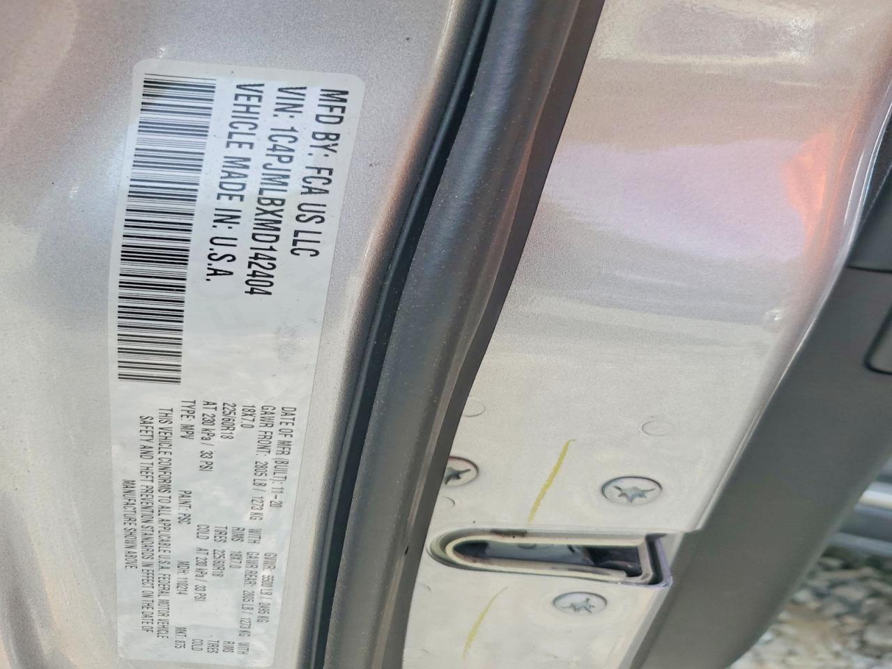 2021 Jeep Cherokee Latitude Plus Silver vin: 1C4PJMLBXMD142404