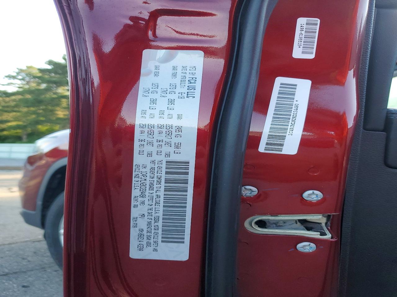 2019 Jeep Cherokee Latitude Plus Red vin: 1C4PJMLN2KD224490