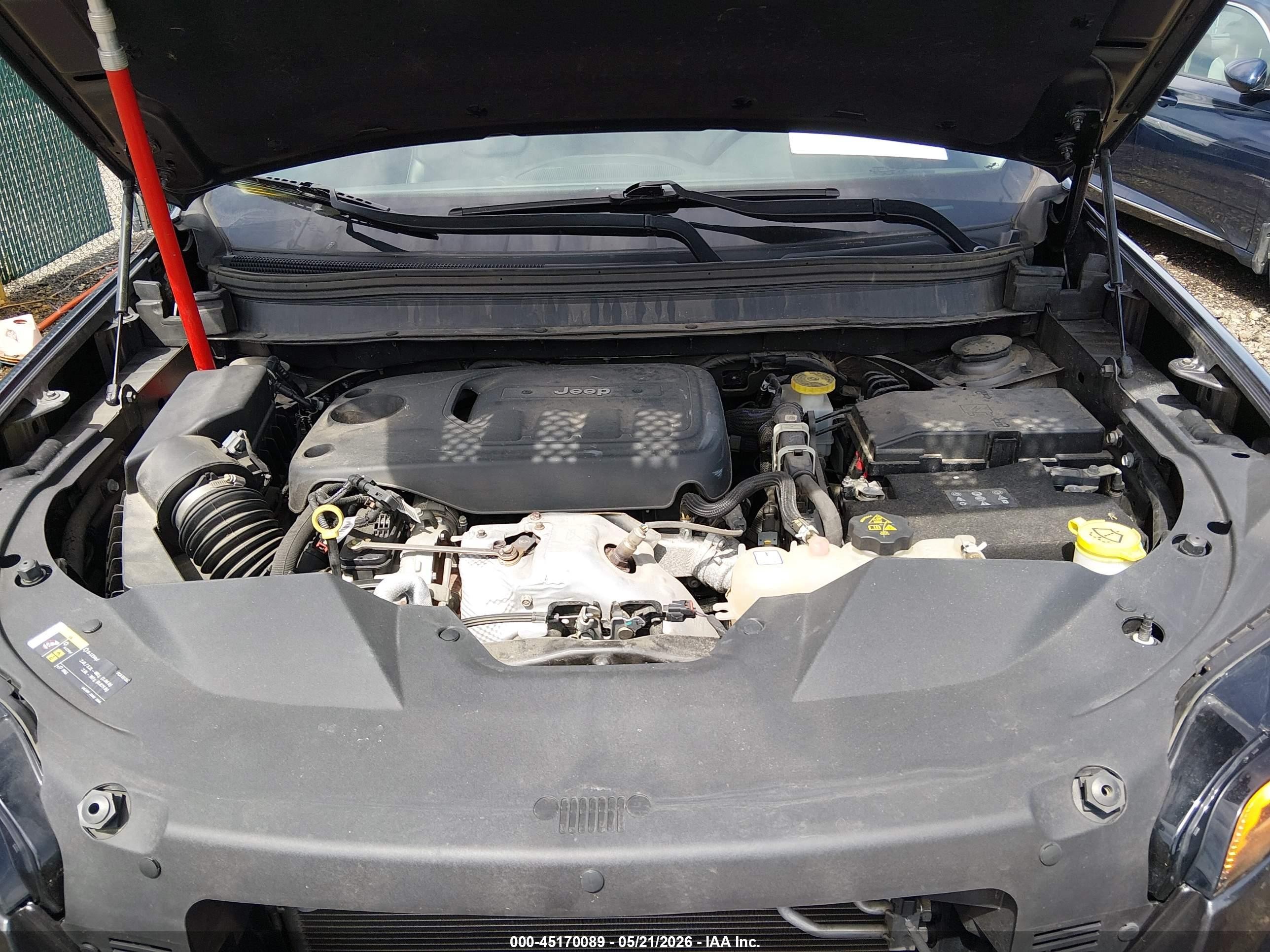 2019 Jeep Cherokee Latitude Plus 4x4 Black vin: 1C4PJMLN6KD123601