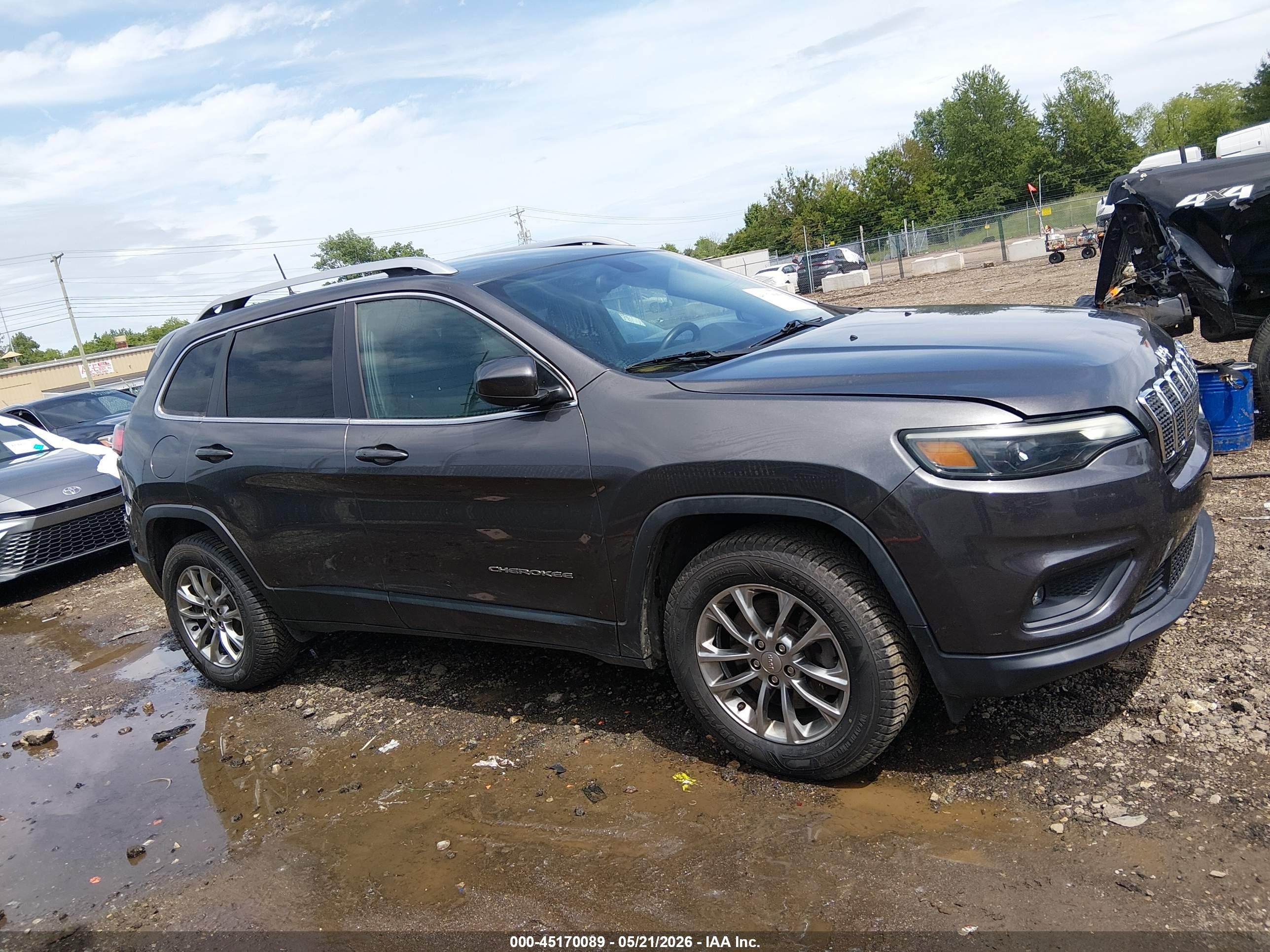 2019 Jeep Cherokee Latitude Plus 4x4 Black vin: 1C4PJMLN6KD123601