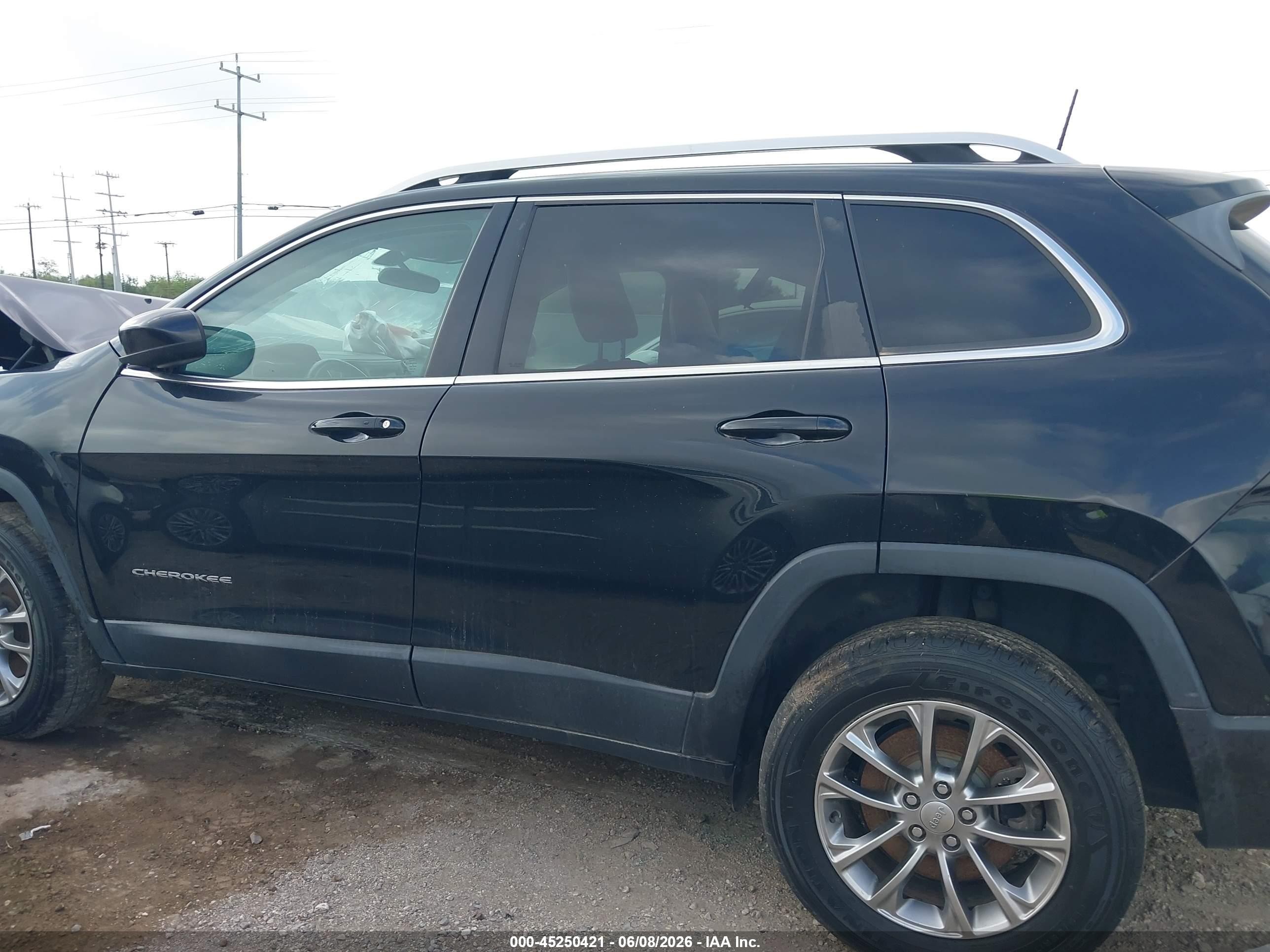 2019 Jeep Cherokee Latitude Plus 4x4 Black vin: 1C4PJMLN9KD212014