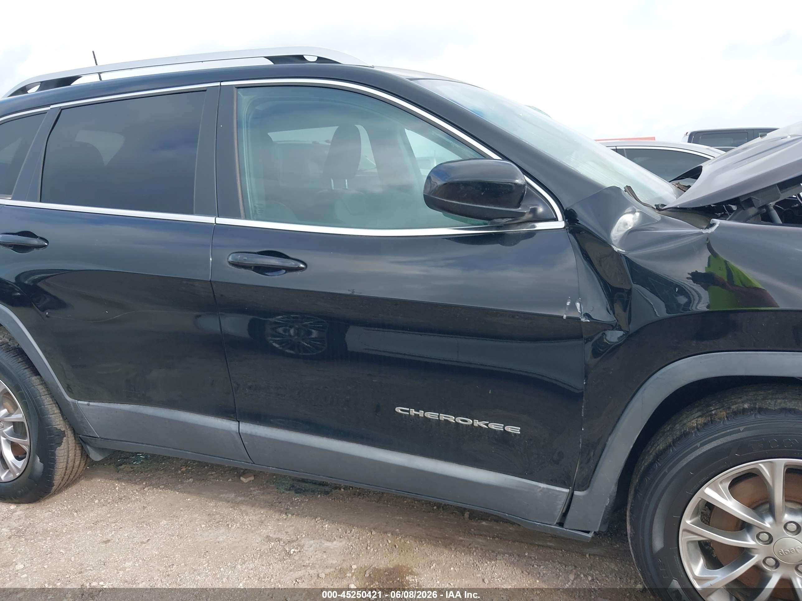 2019 Jeep Cherokee Latitude Plus 4x4 Black vin: 1C4PJMLN9KD212014