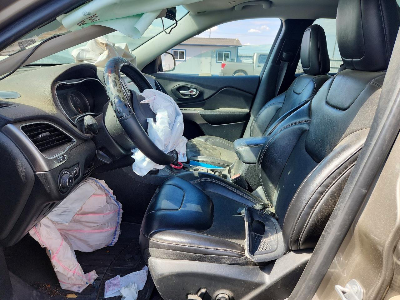 2019 Jeep Cherokee Latitude Plus Угольный vin: 1C4PJMLX1KD306437