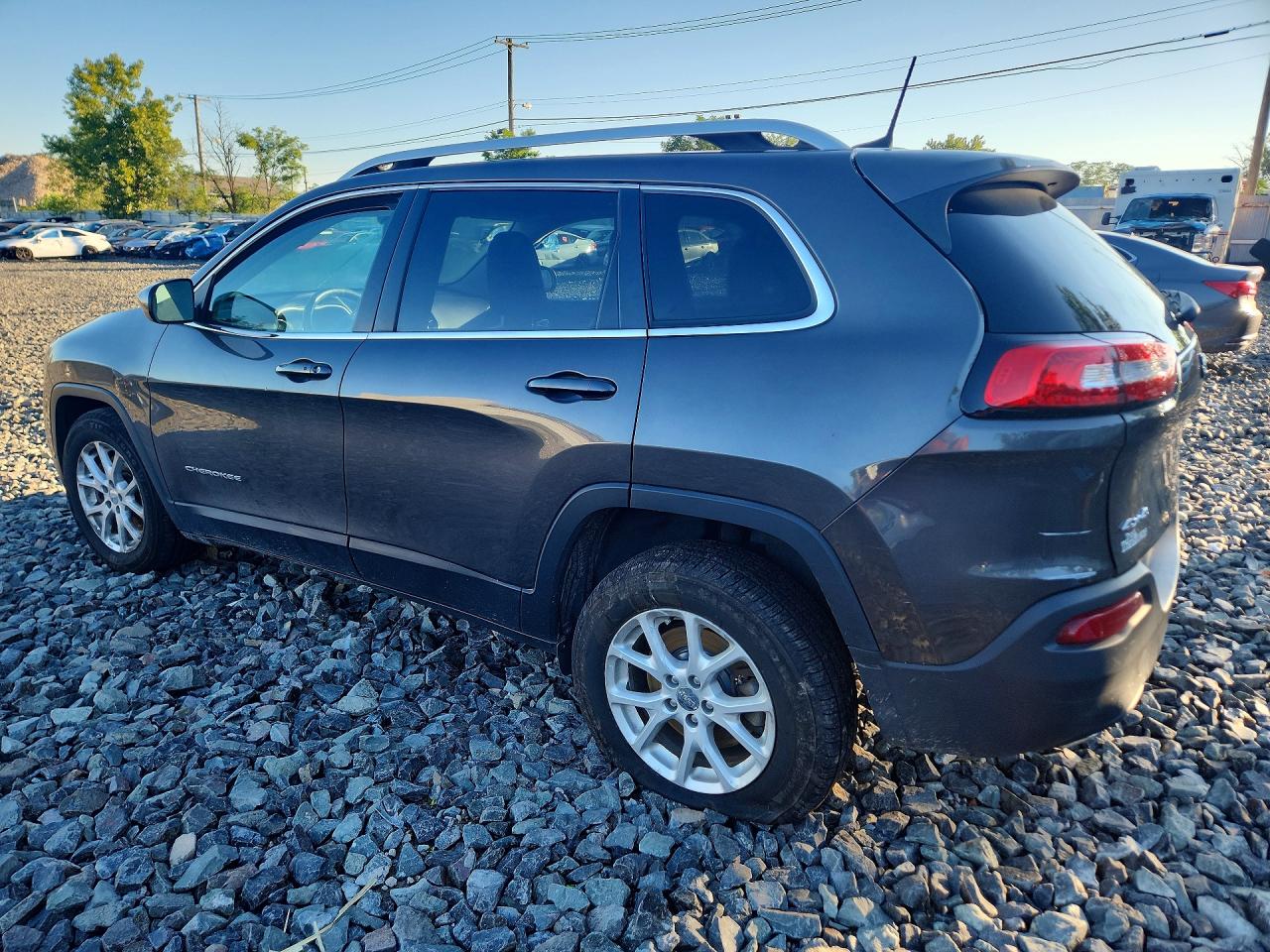 2018 Jeep Cherokee Latitude Plus Gray vin: 1C4PJMLX4JD526914