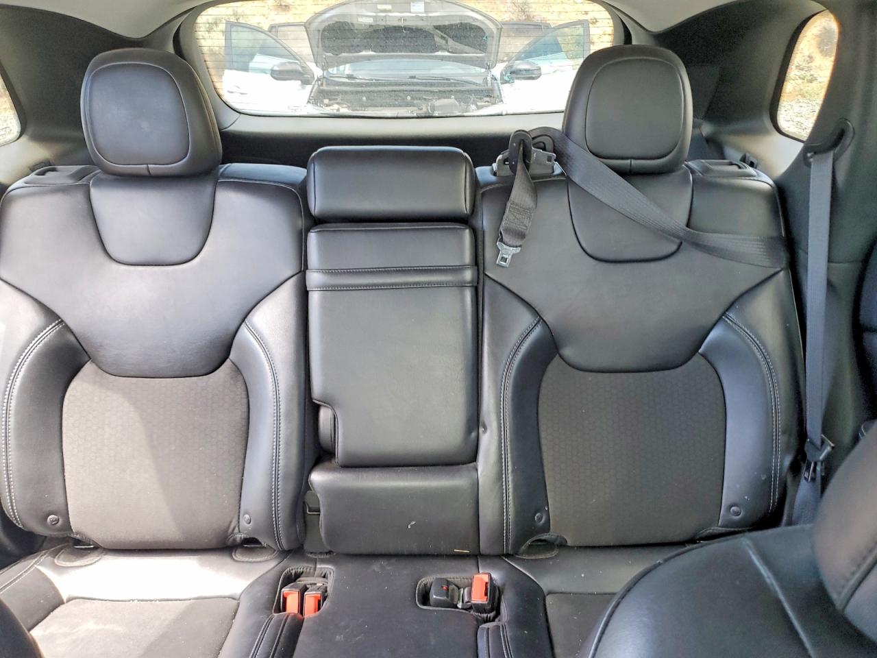 2019 Jeep Cherokee Latitude Plus White vin: 1C4PJMLX6KD271314