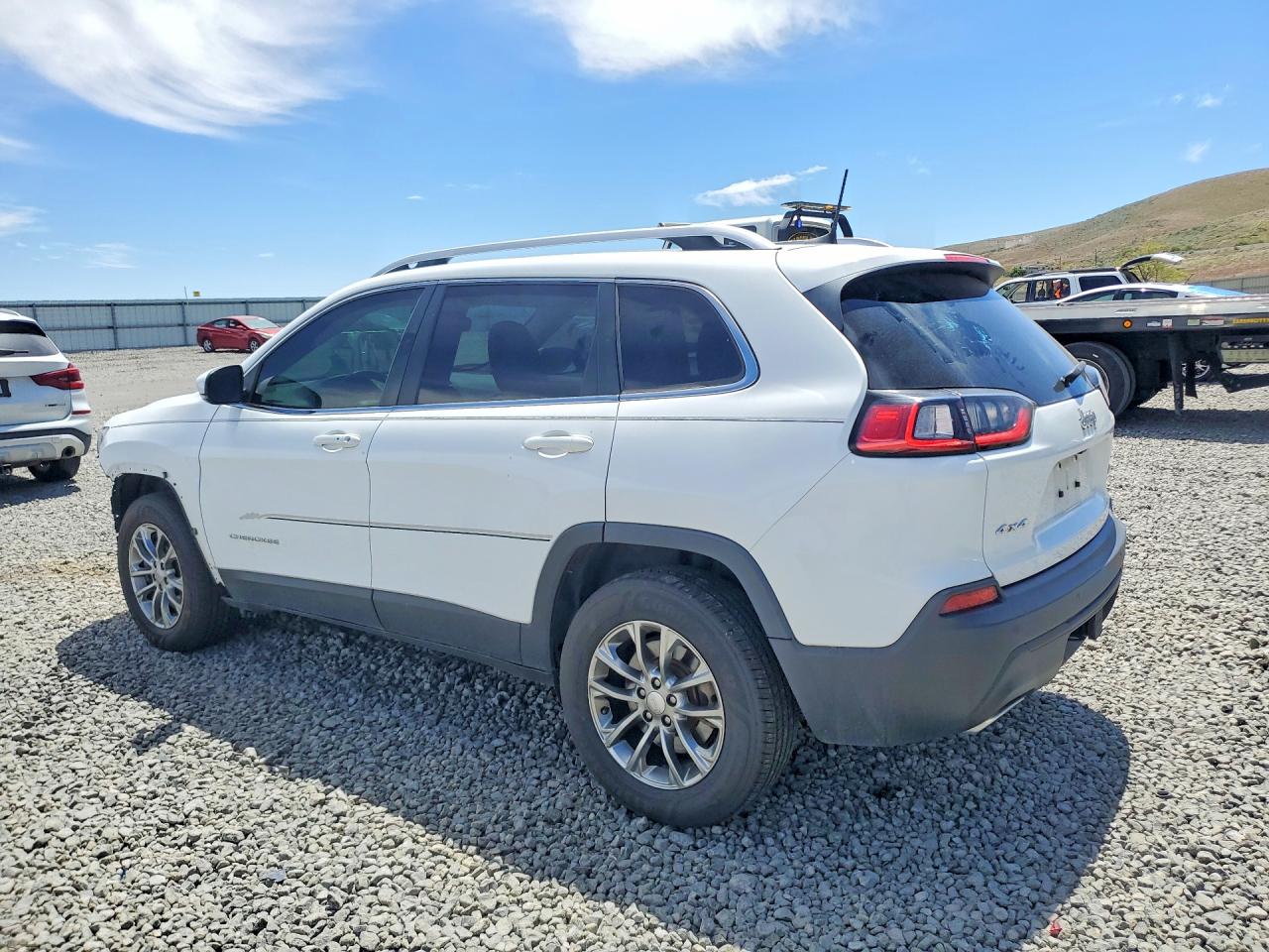 2019 Jeep Cherokee Latitude Plus White vin: 1C4PJMLX6KD271314