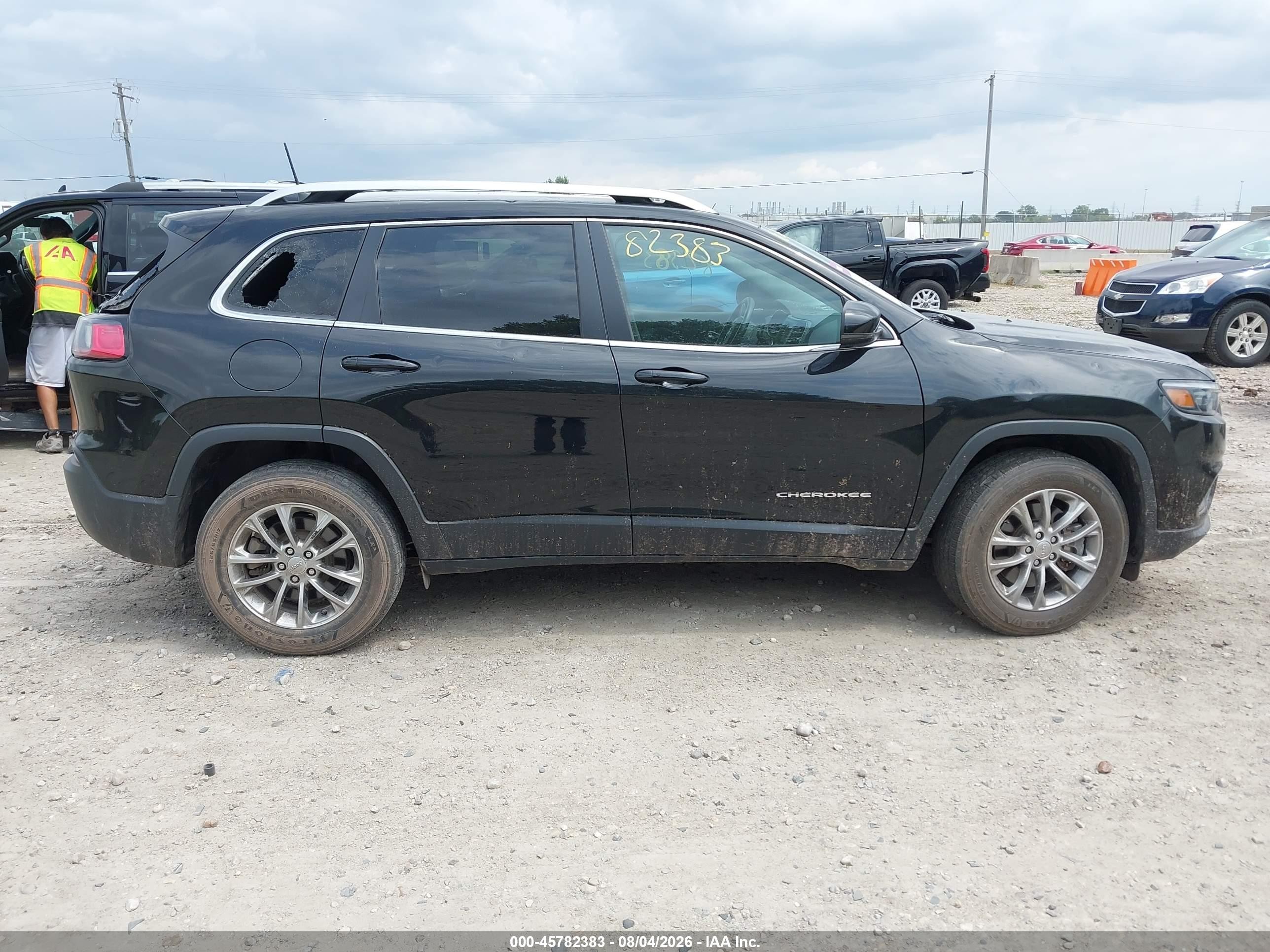2020 Jeep Cherokee Latitude Plus 4x4 Black vin: 1C4PJMLX6LD608050