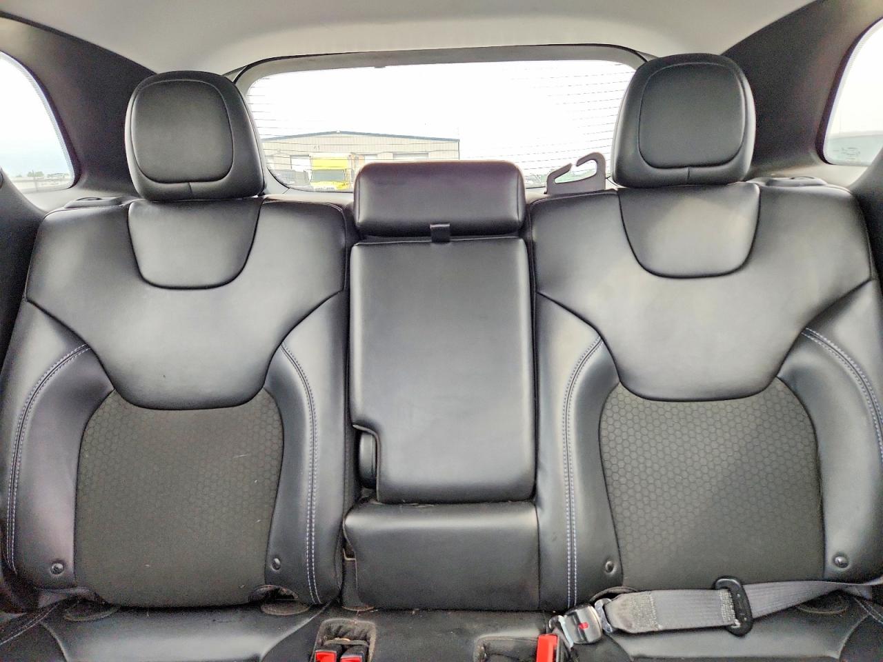 2019 Jeep Cherokee Latitude Plus Blue vin: 1C4PJMLX7KD462935