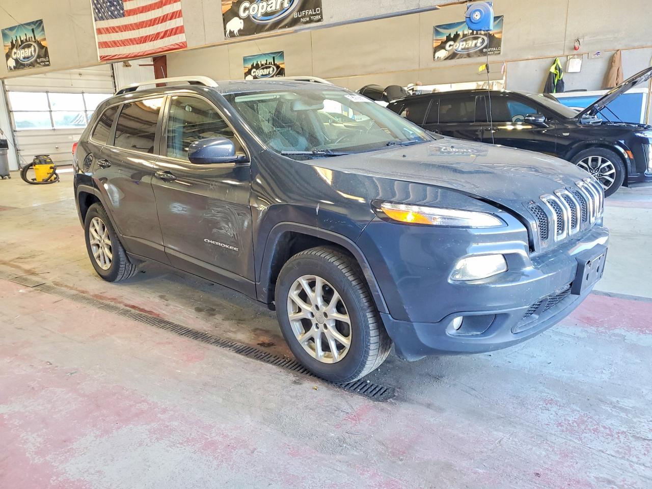 2018 Jeep Cherokee Latitude Plus Угольный vin: 1C4PJMLX8JD615112