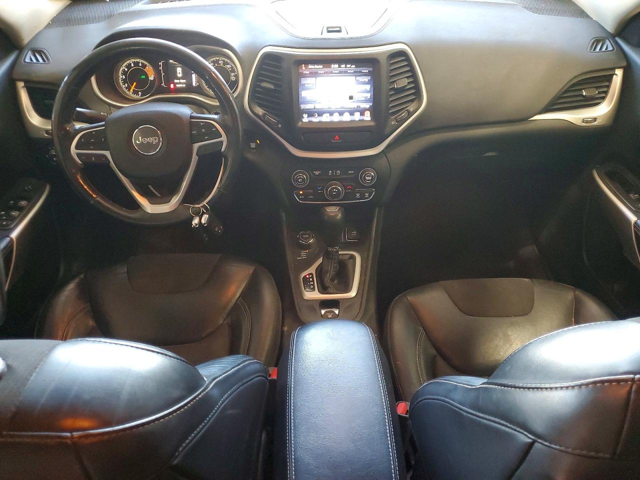 2018 Jeep Cherokee Latitude Plus Угольный vin: 1C4PJMLX8JD615112