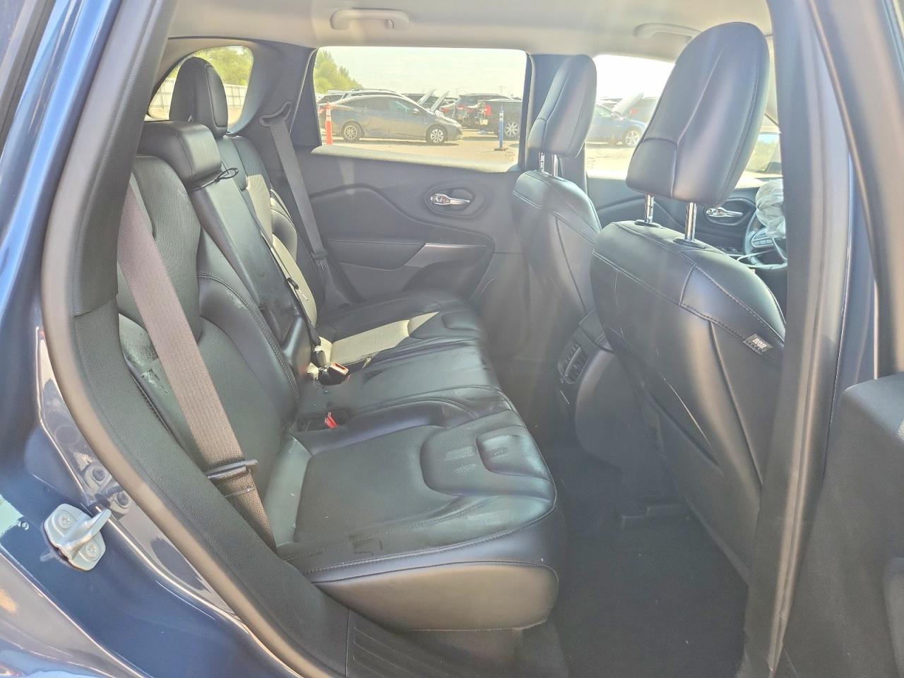 2020 Jeep Cherokee Latitude Plus Blue vin: 1C4PJMLX8LD640661