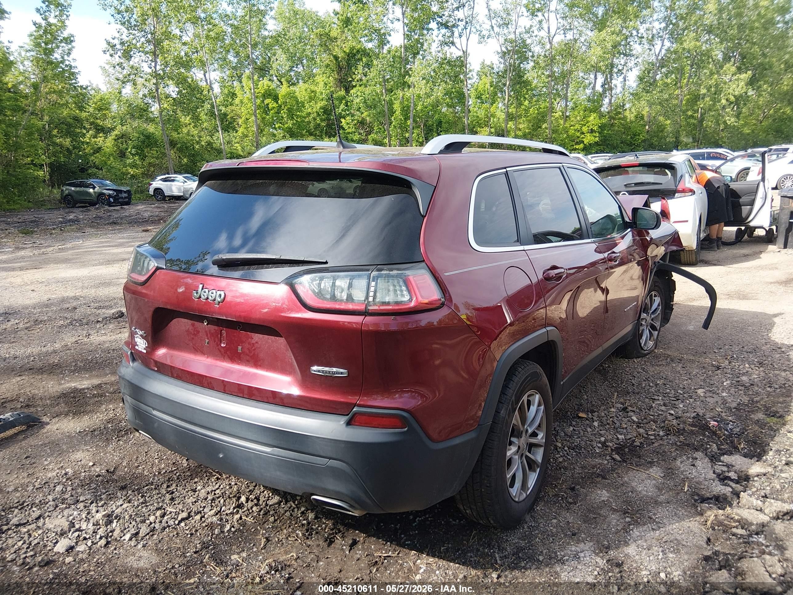 2019 Jeep Cherokee Latitude Plus 4x4 Maroon vin: 1C4PJMLX9KD107393