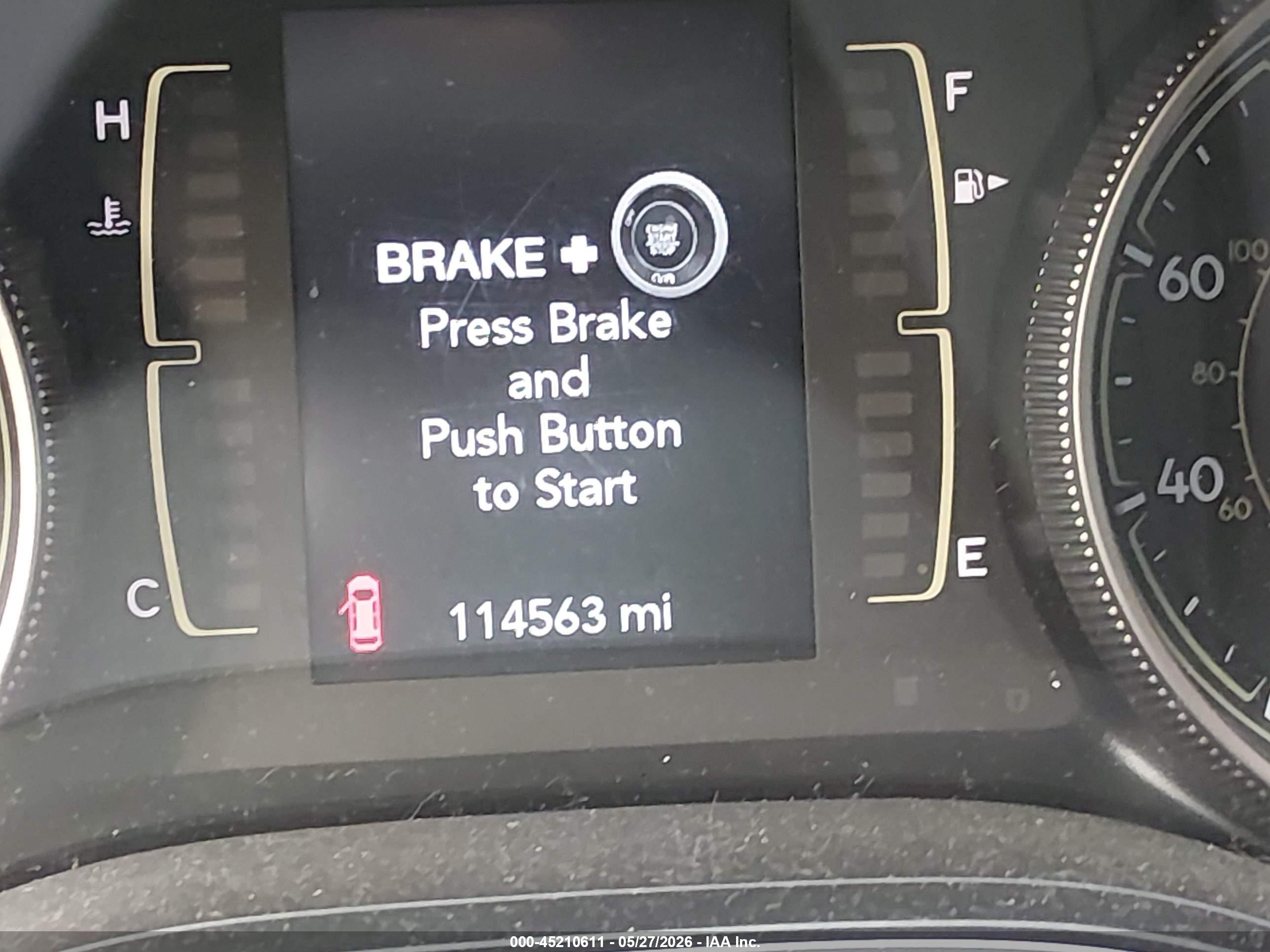 2019 Jeep Cherokee Latitude Plus 4x4 Maroon vin: 1C4PJMLX9KD107393