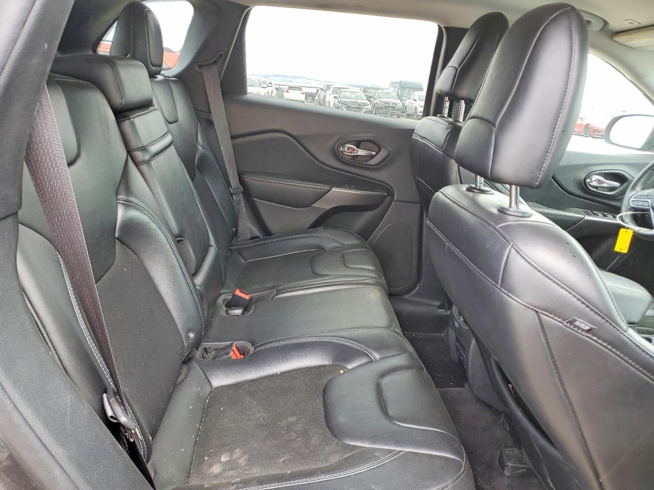 2019 Jeep Cherokee Latitude Plus Black vin: 1C4PJMLX9KD113842