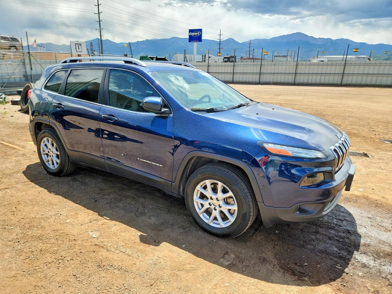 2018 Jeep Cherokee Latitude Plus Blue vin: 1C4PJMLXXJD522477