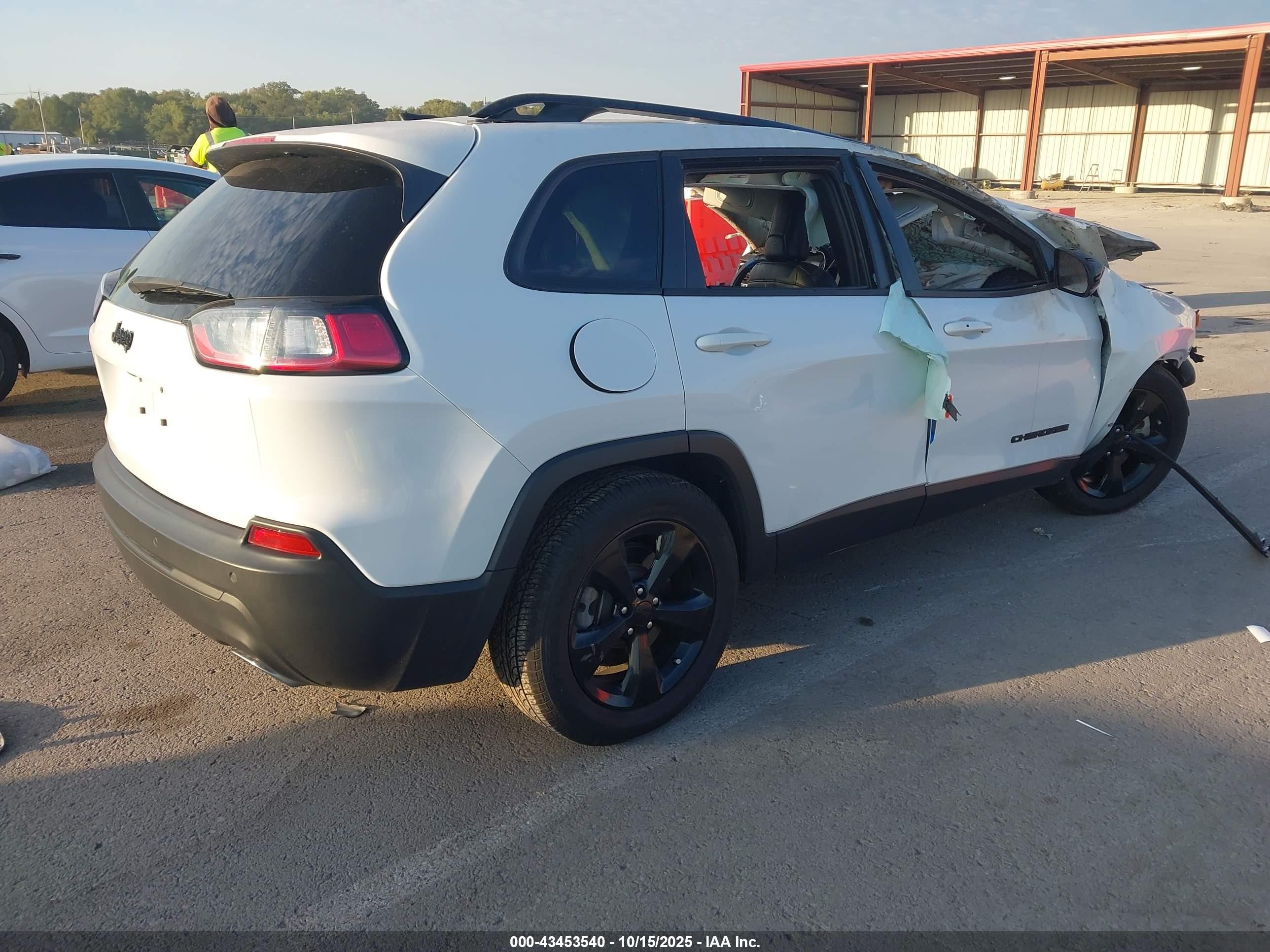2019 Jeep Cherokee Altitude 4x4 White vin: 1C4PJMLXXKD413440