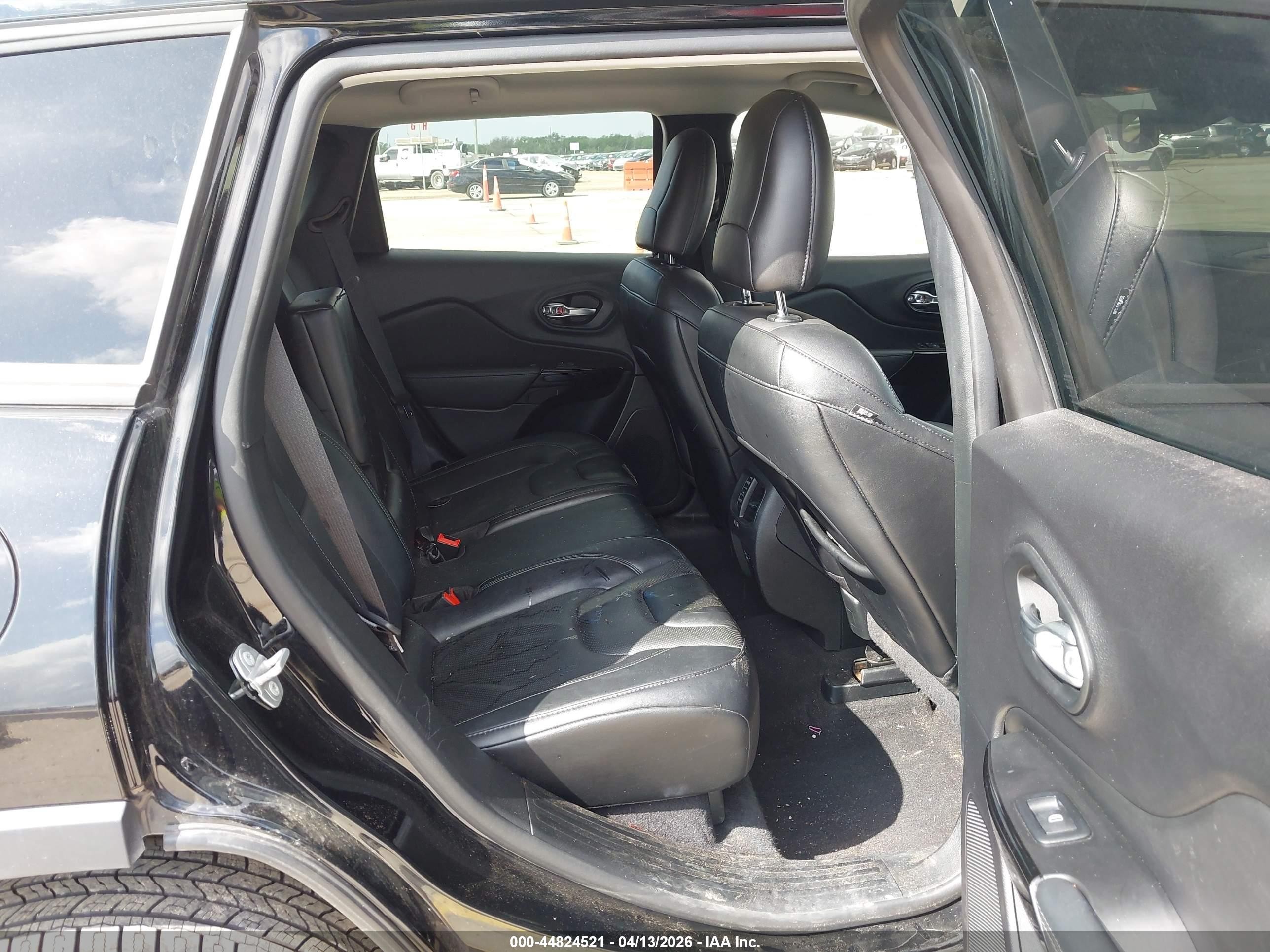 2023 Jeep Cherokee Altitude Lux 4x4 Black vin: 1C4PJMMB6PD101898