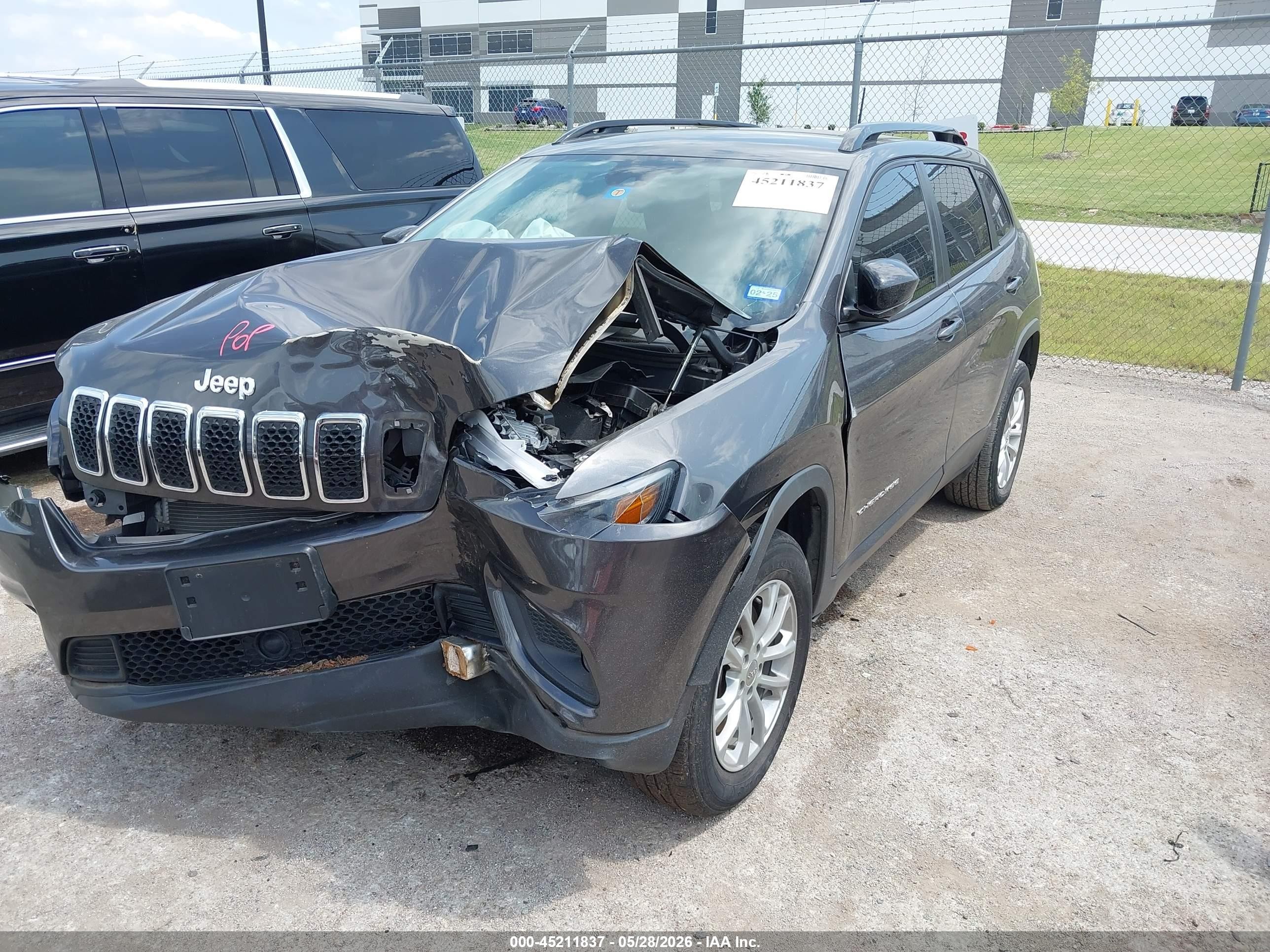2022 Jeep Cherokee Latitude Lux 4x4 Gray vin: 1C4PJMMN9ND538804