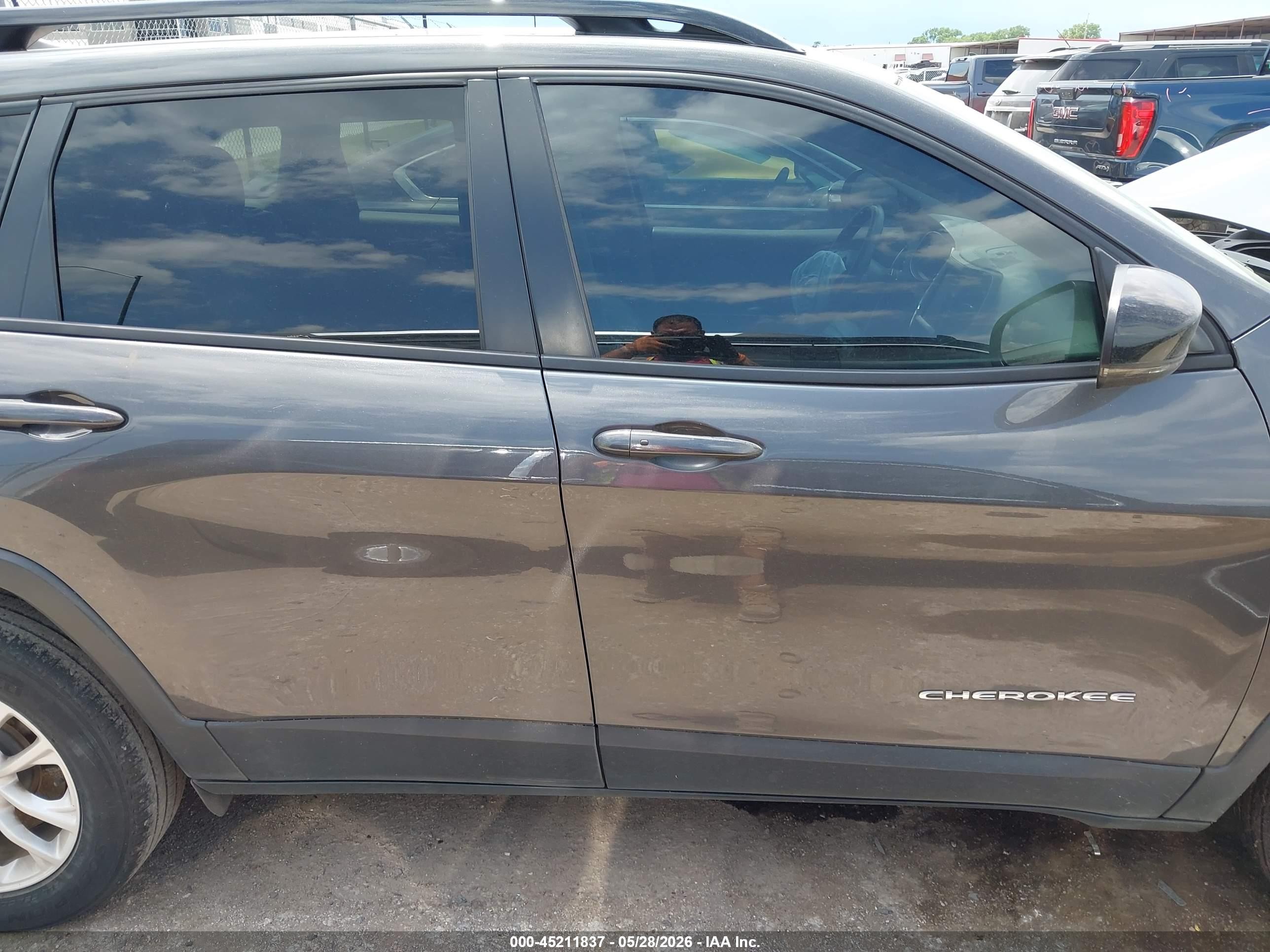 2022 Jeep Cherokee Latitude Lux 4x4 Gray vin: 1C4PJMMN9ND538804