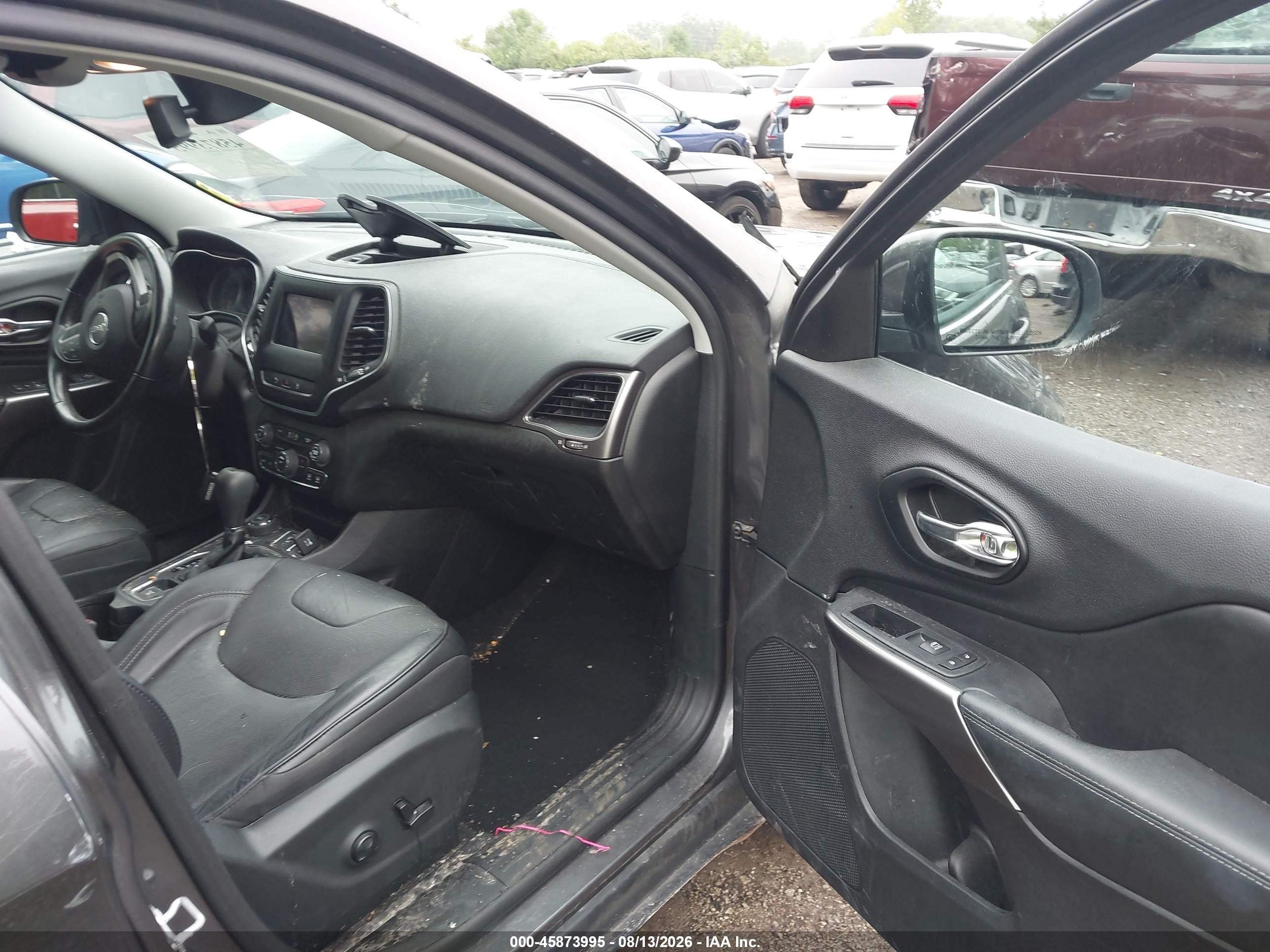 2021 Jeep Cherokee Latitude Lux 4x4 Gray vin: 1C4PJMMX2MD124232