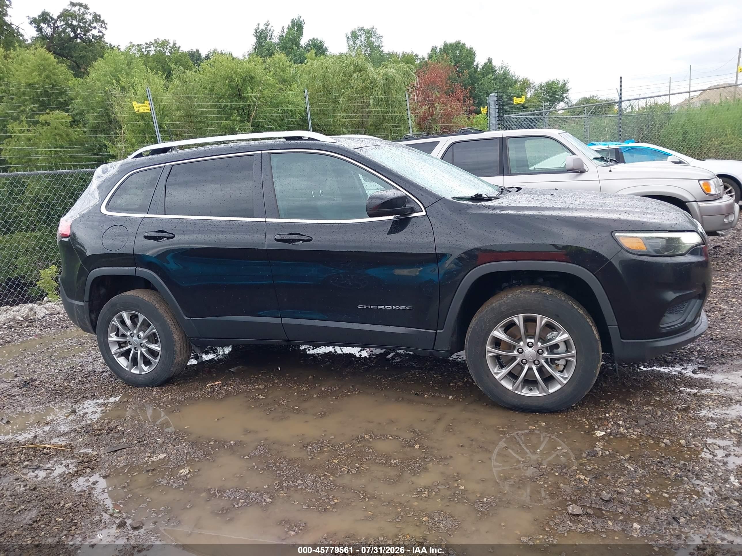 2021 Jeep Cherokee Latitude Lux 4x4 Black vin: 1C4PJMMX8MD102879