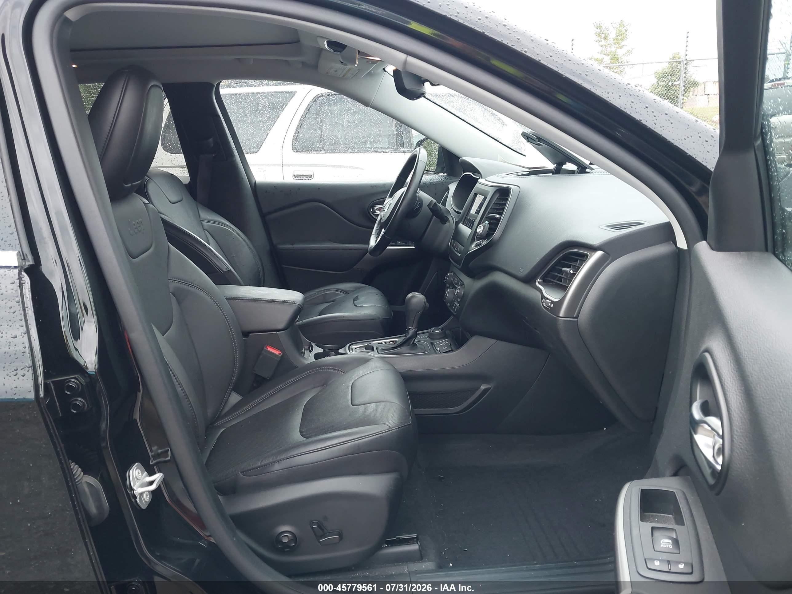 2021 Jeep Cherokee Latitude Lux 4x4 Black vin: 1C4PJMMX8MD102879