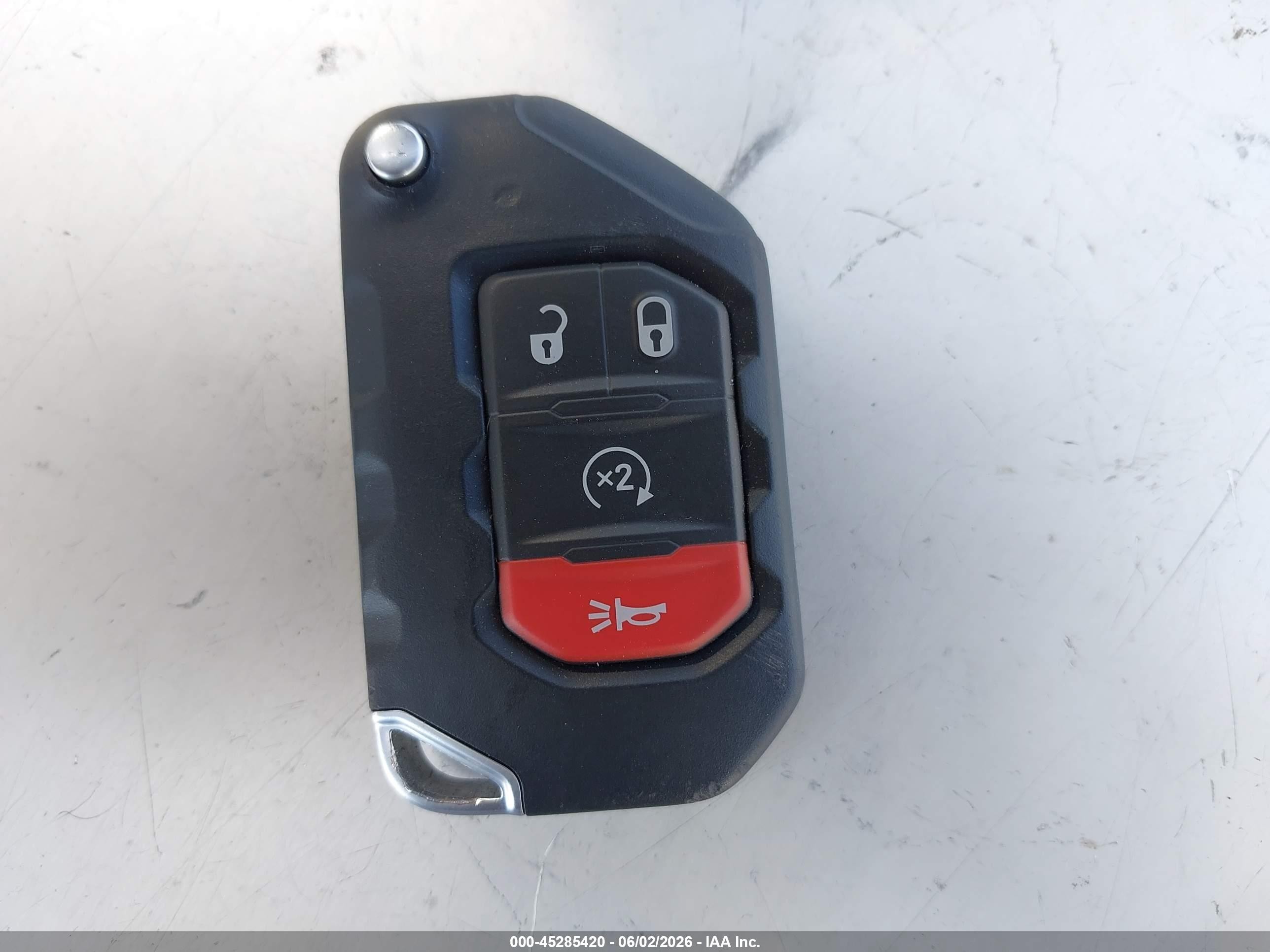 2025 Jeep Wrangler 4-door Summit 4x4 Gray vin: 1C4PJXDG3SW659962