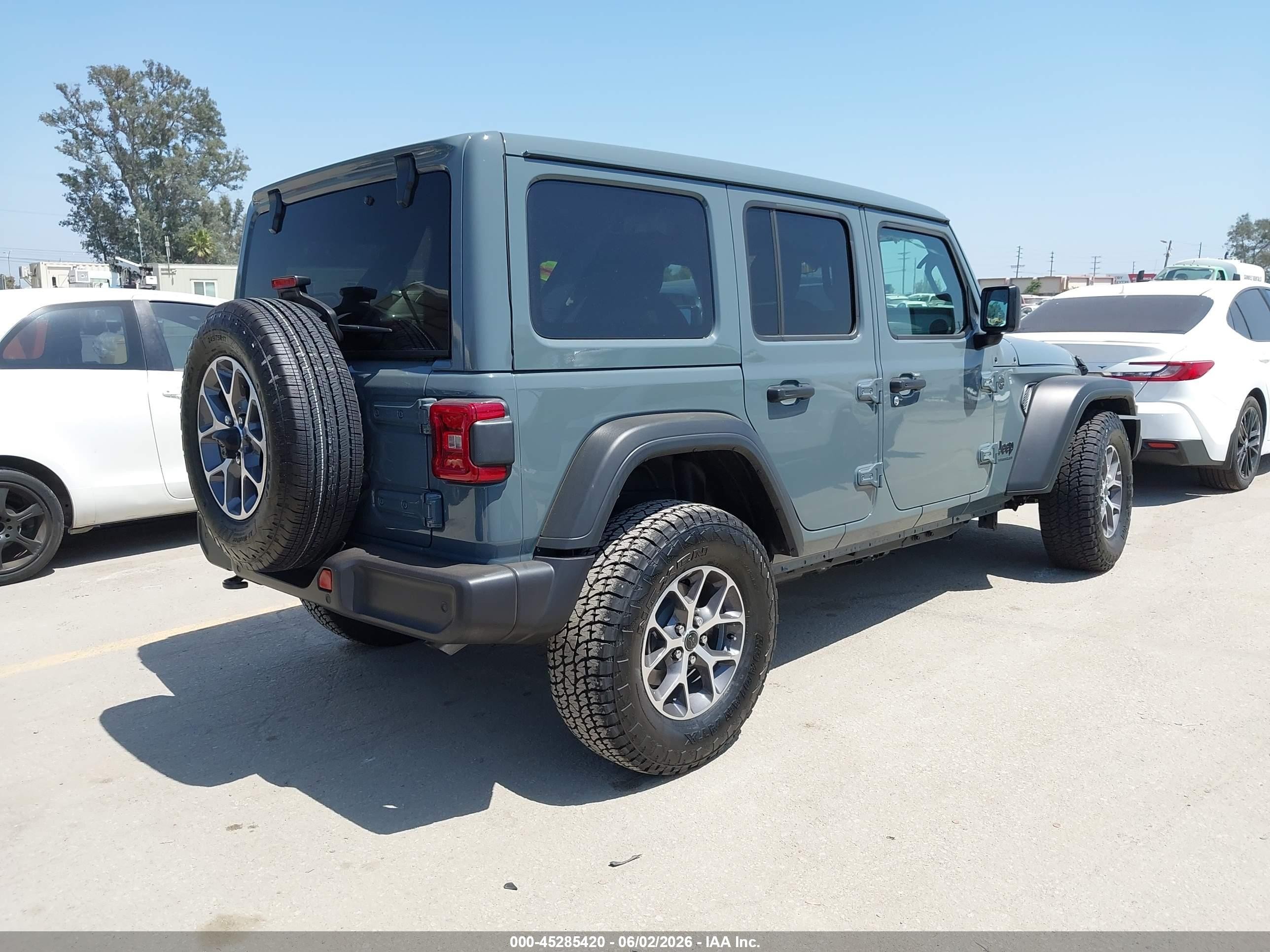 2025 Jeep Wrangler 4-door Summit 4x4 Gray vin: 1C4PJXDG3SW659962