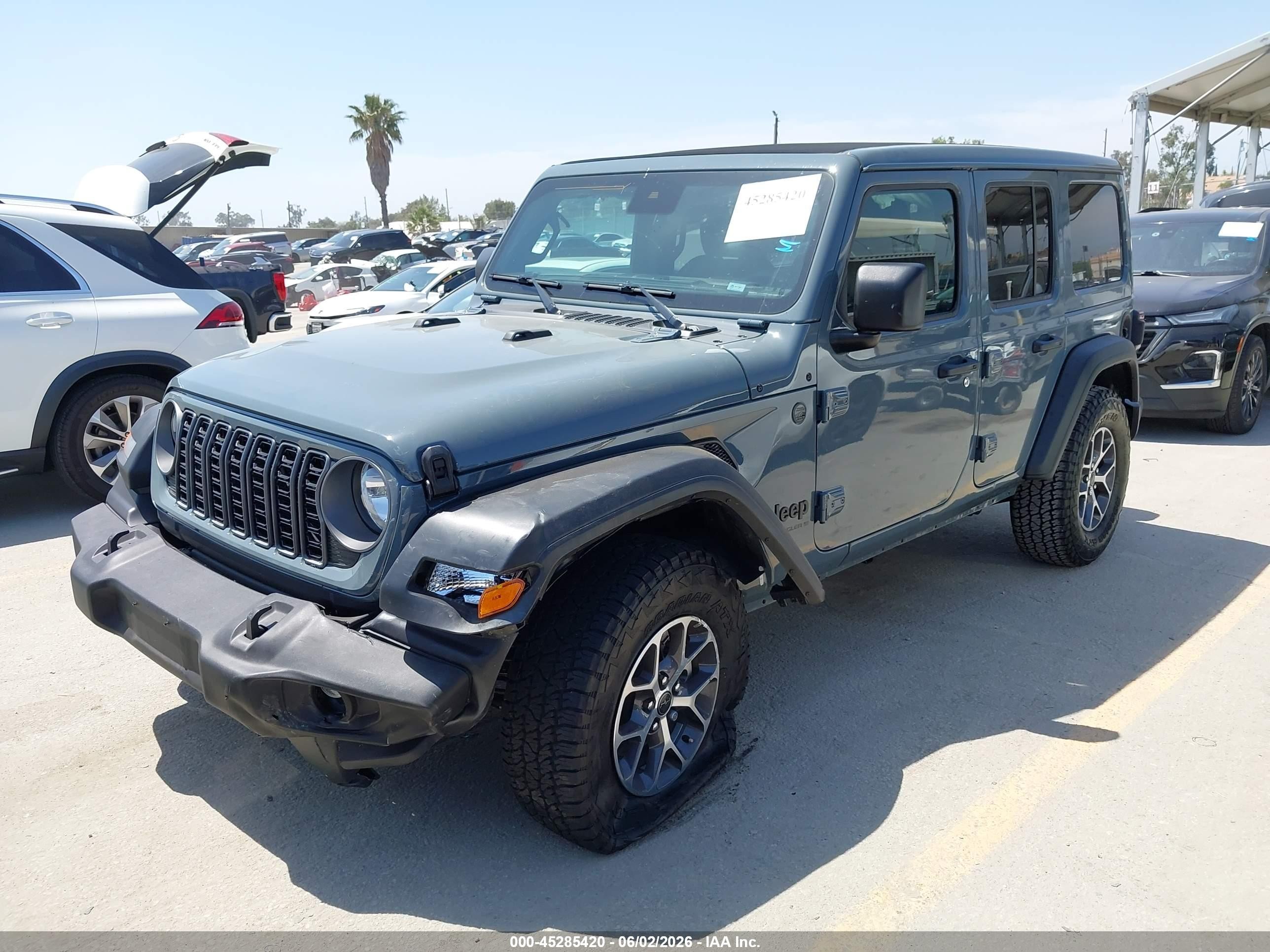 2025 Jeep Wrangler 4-door Summit 4x4 Gray vin: 1C4PJXDG3SW659962
