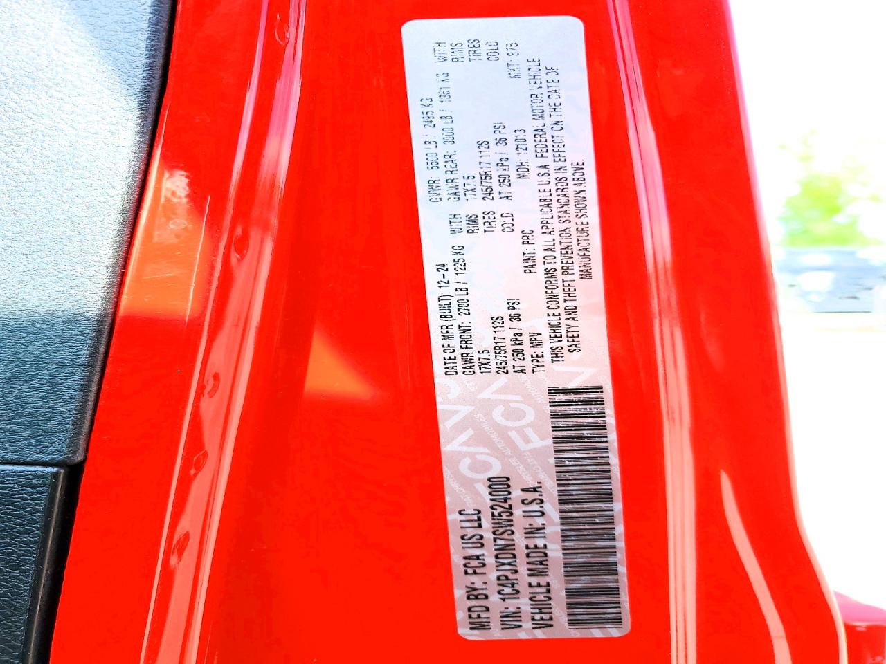 2025 Jeep Wrangler Sport Red vin: 1C4PJXDN7SW524000