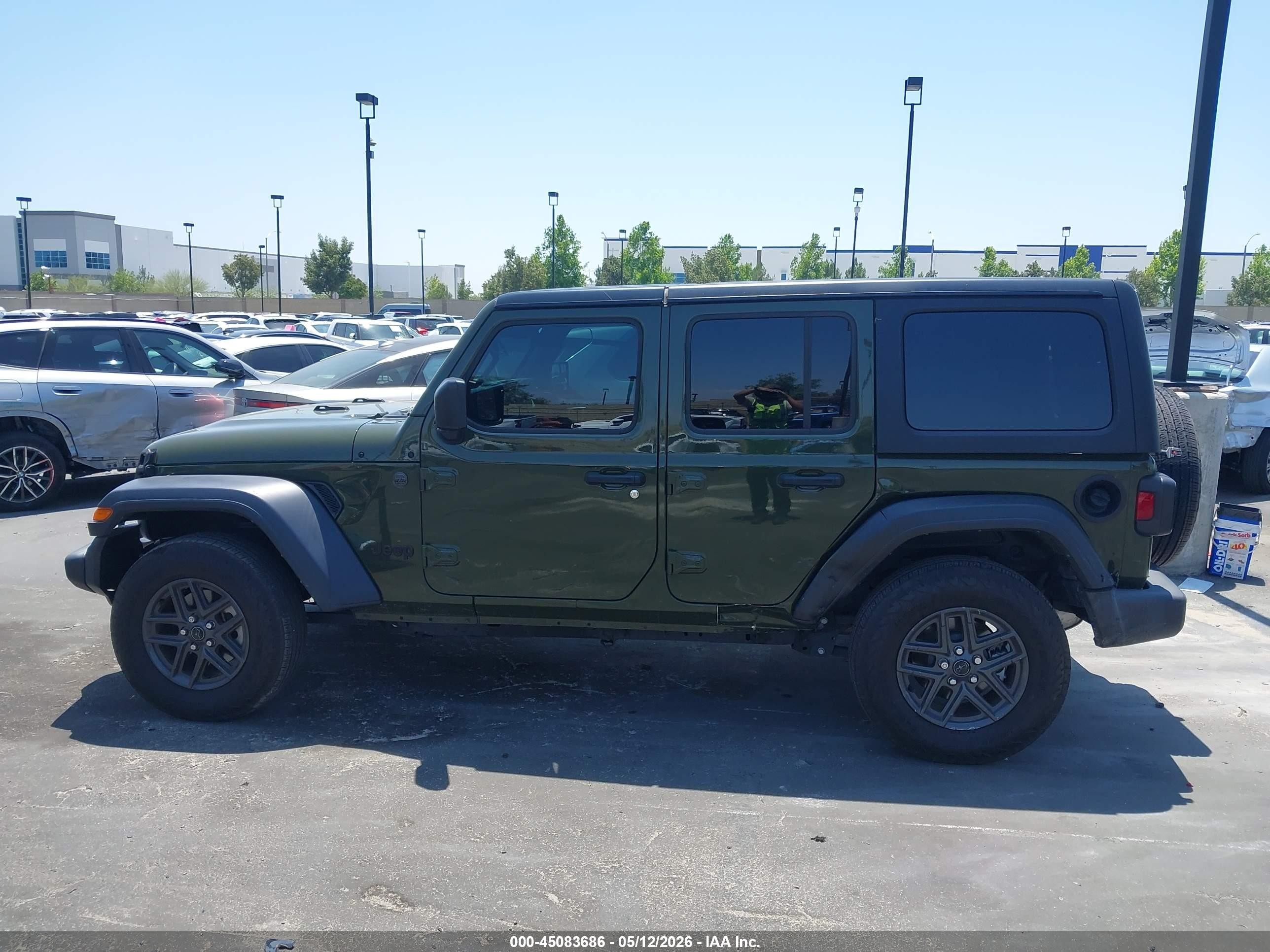 2024 Jeep Wrangler 4-door Sport S 4x4 Зеленый vin: 1C4PJXDN8RW110105