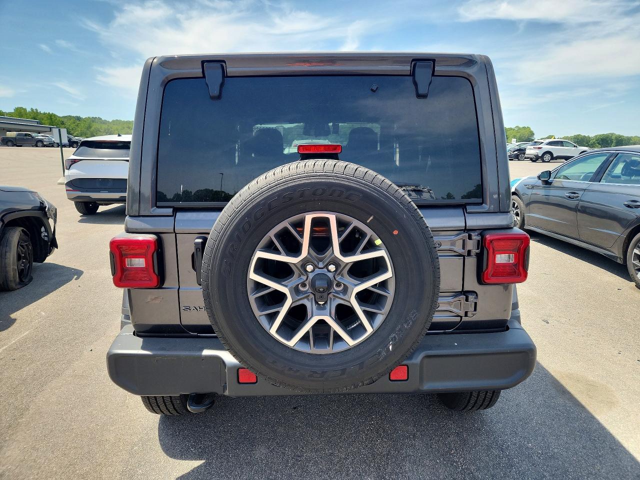 2026 Jeep Wrangler Sahara Gray vin: 1C4PJXEG2TW269953