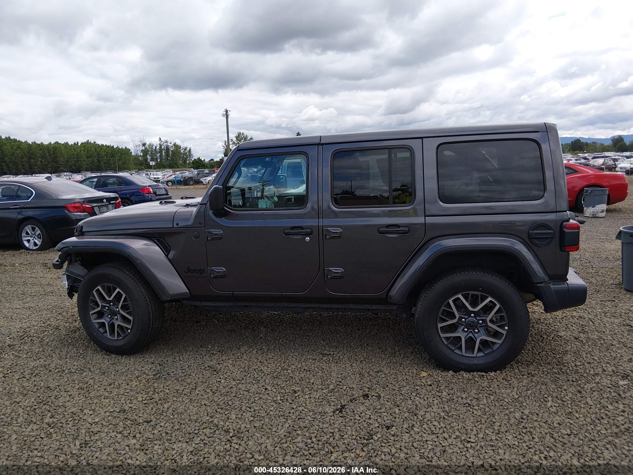 2025 Jeep Wrangler 4-door Sahara 4x4 Серый vin: 1C4PJXEN0SW597711