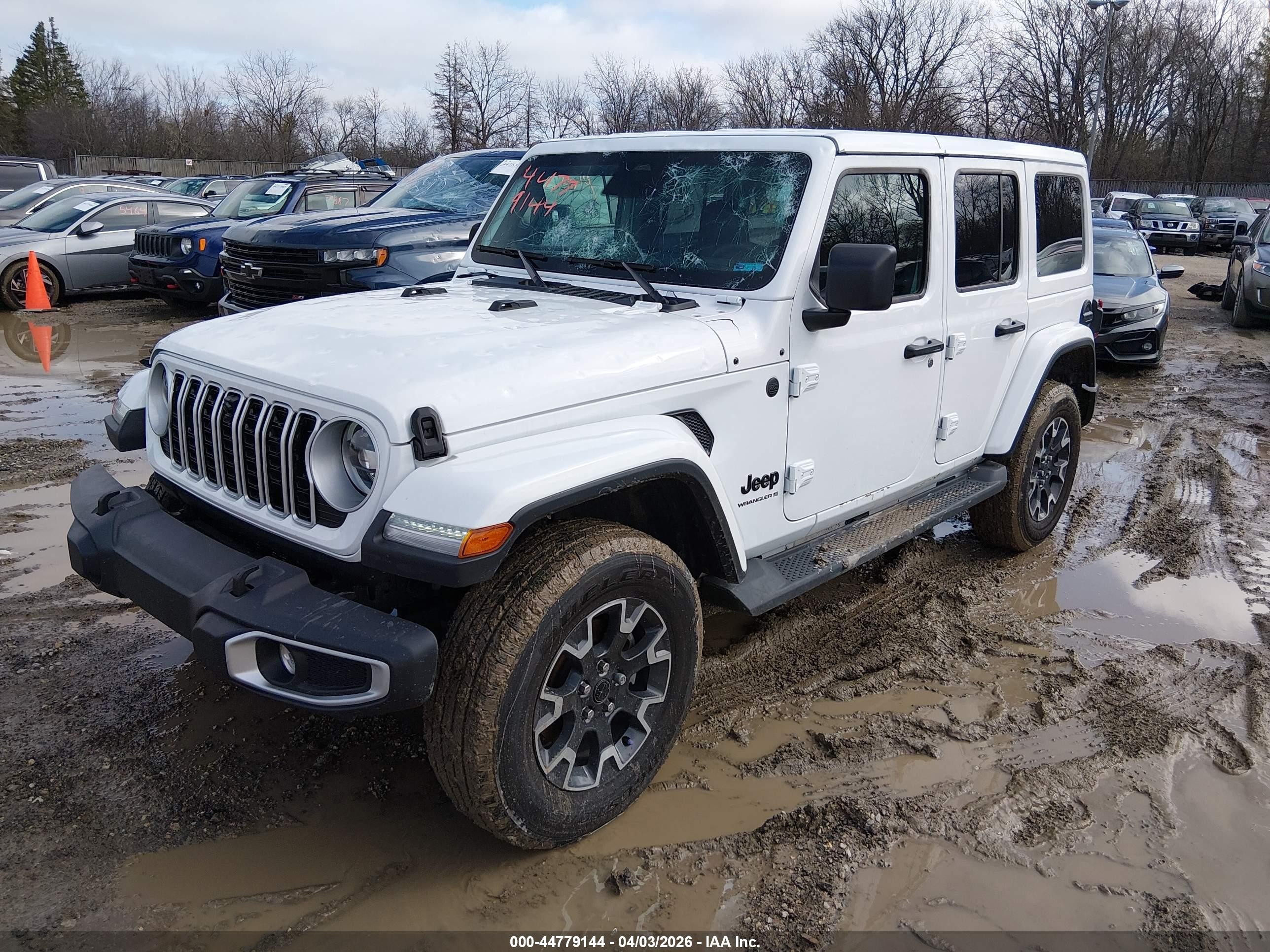 2025 Jeep Wrangler 4-door Sahara 4x4 White vin: 1C4PJXEN2SW636573