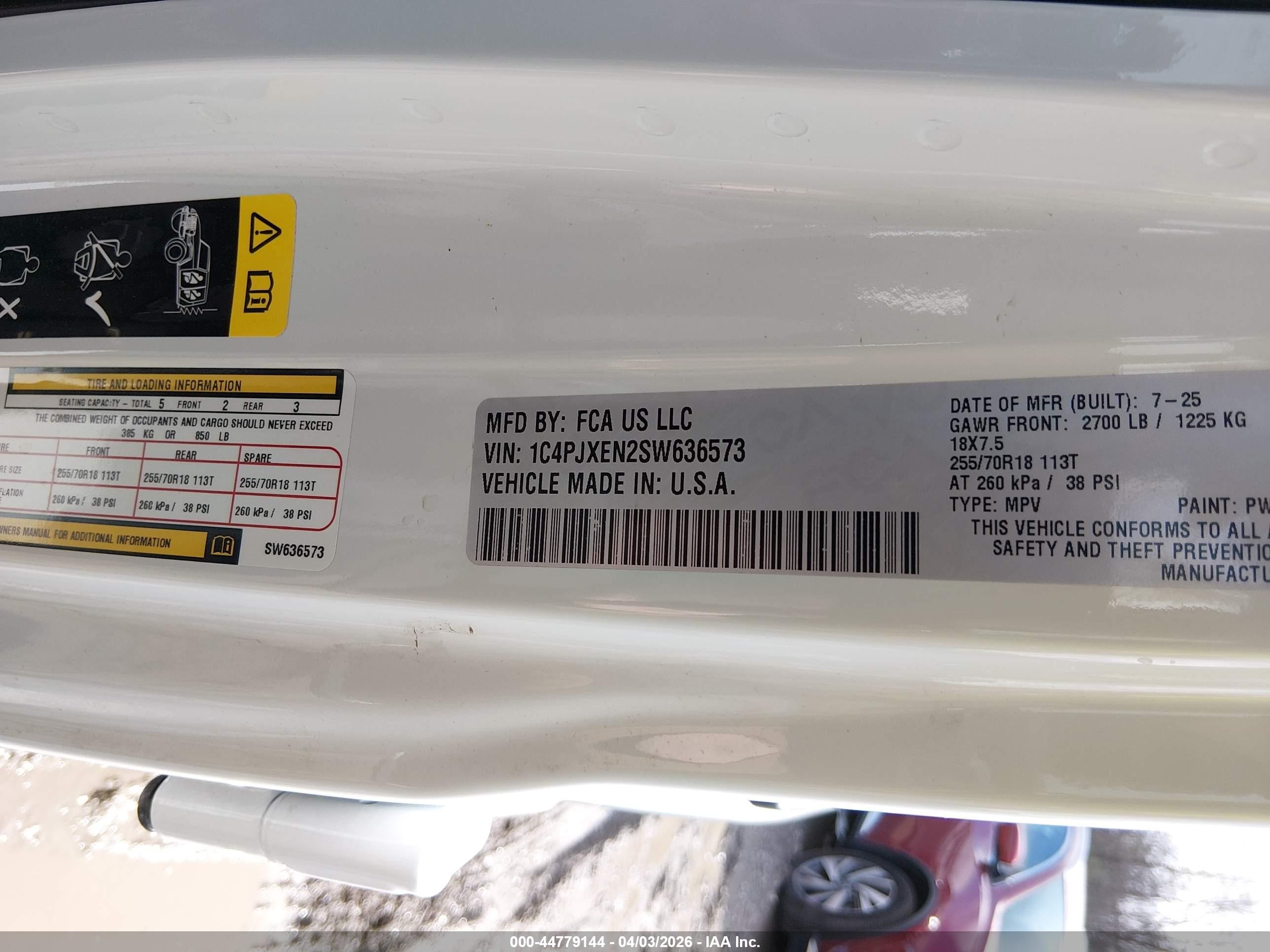 2025 Jeep Wrangler 4-door Sahara 4x4 White vin: 1C4PJXEN2SW636573