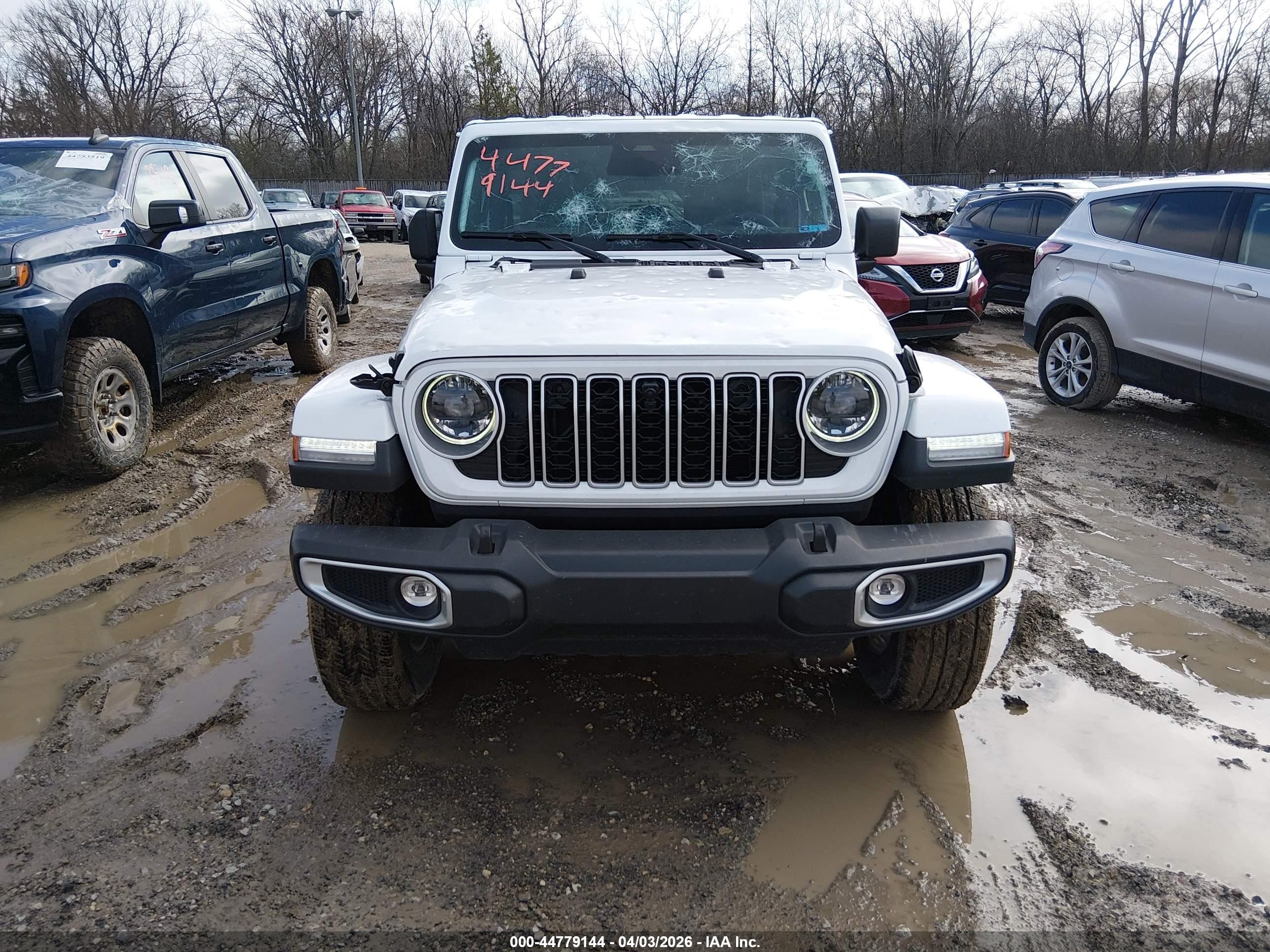 2025 Jeep Wrangler 4-door Sahara 4x4 White vin: 1C4PJXEN2SW636573
