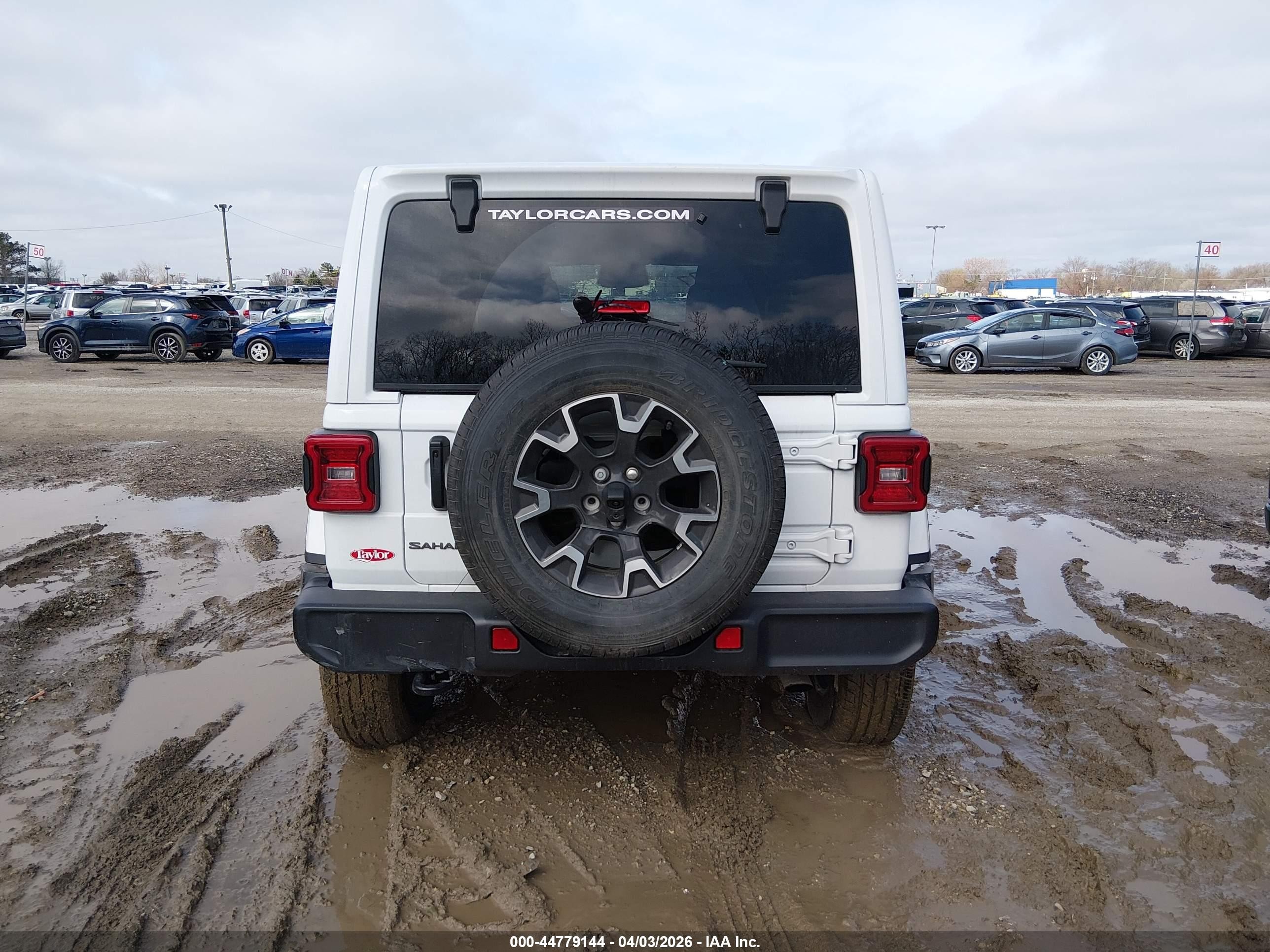 2025 Jeep Wrangler 4-door Sahara 4x4 White vin: 1C4PJXEN2SW636573