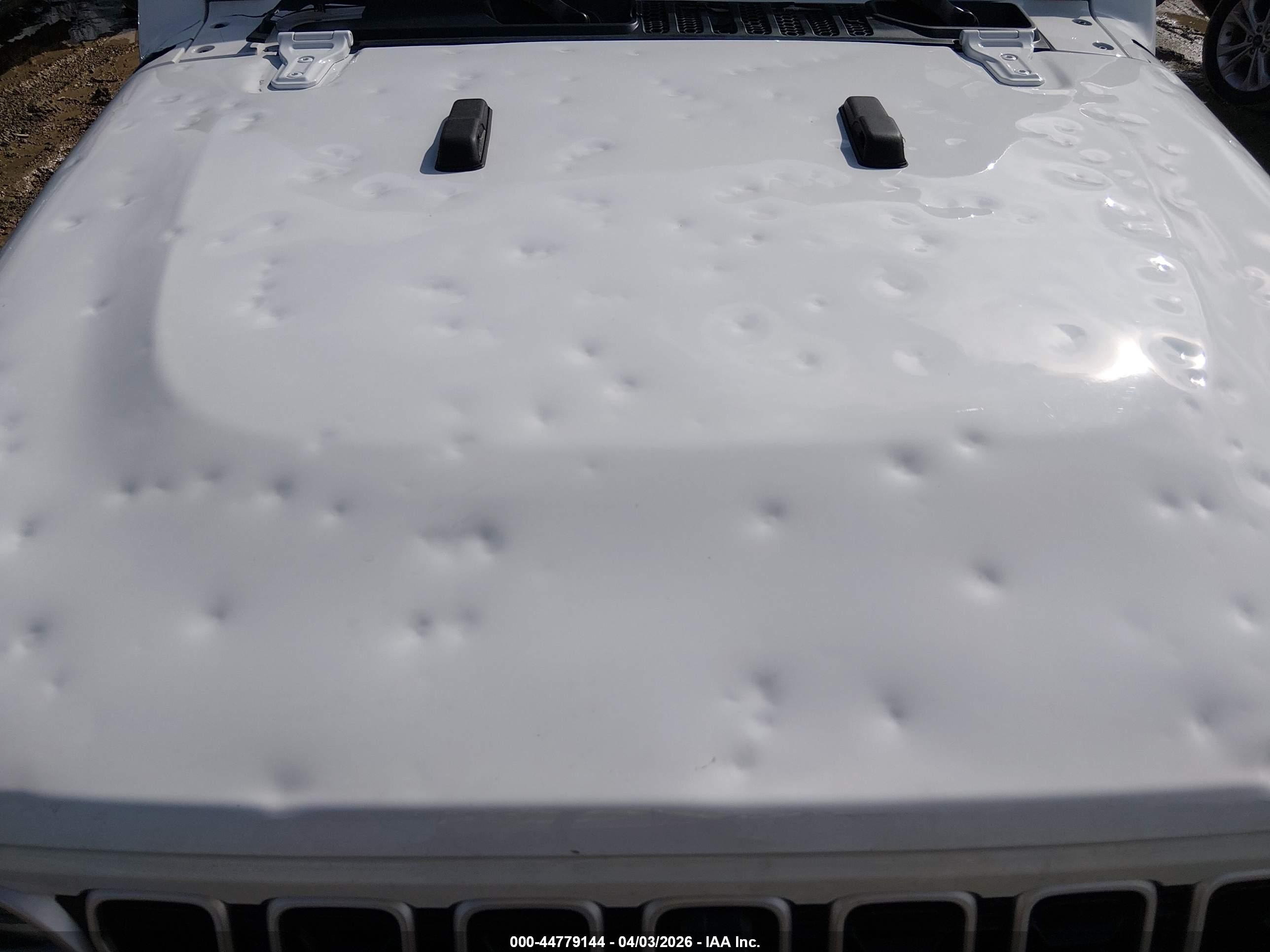 2025 Jeep Wrangler 4-door Sahara 4x4 White vin: 1C4PJXEN2SW636573