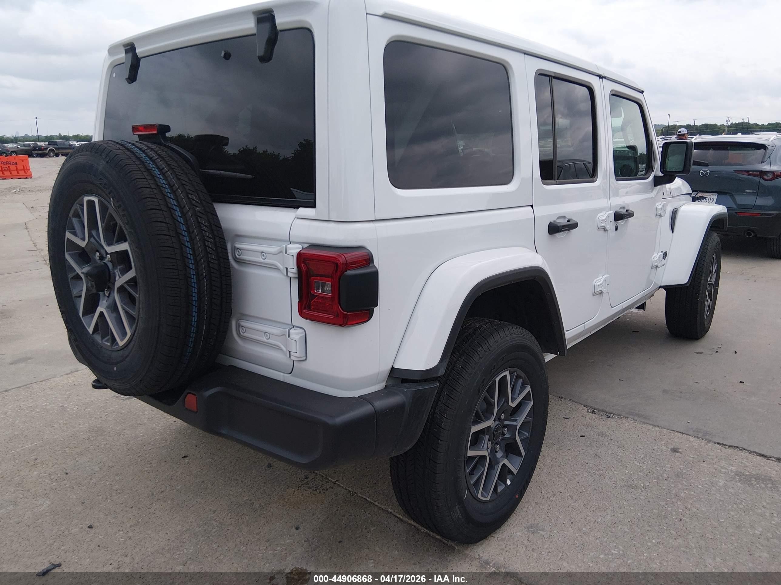 2026 Jeep Wrangler Sahara 4x4 Белый vin: 1C4PJXEN4TW179699